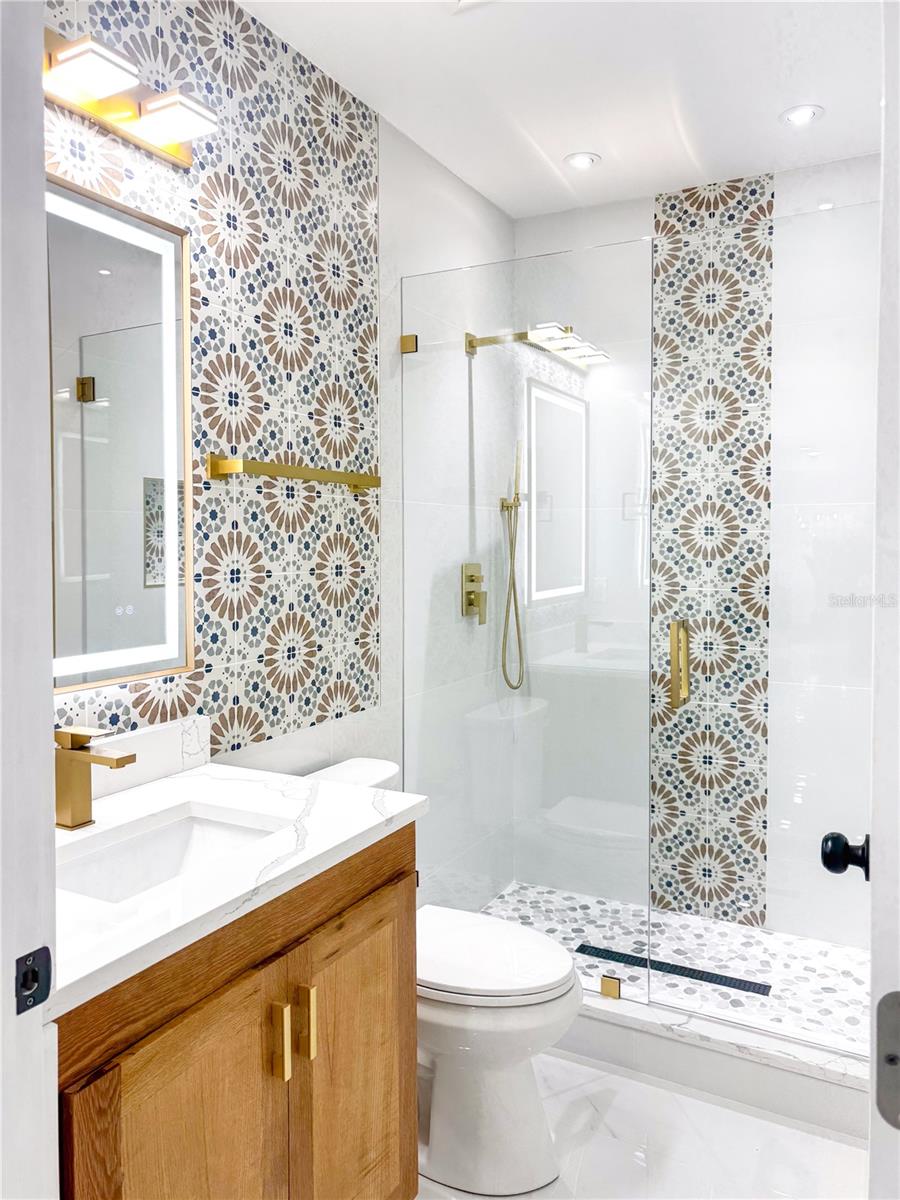 Image 35 of 40 For 6402 Woodlynne Avenue