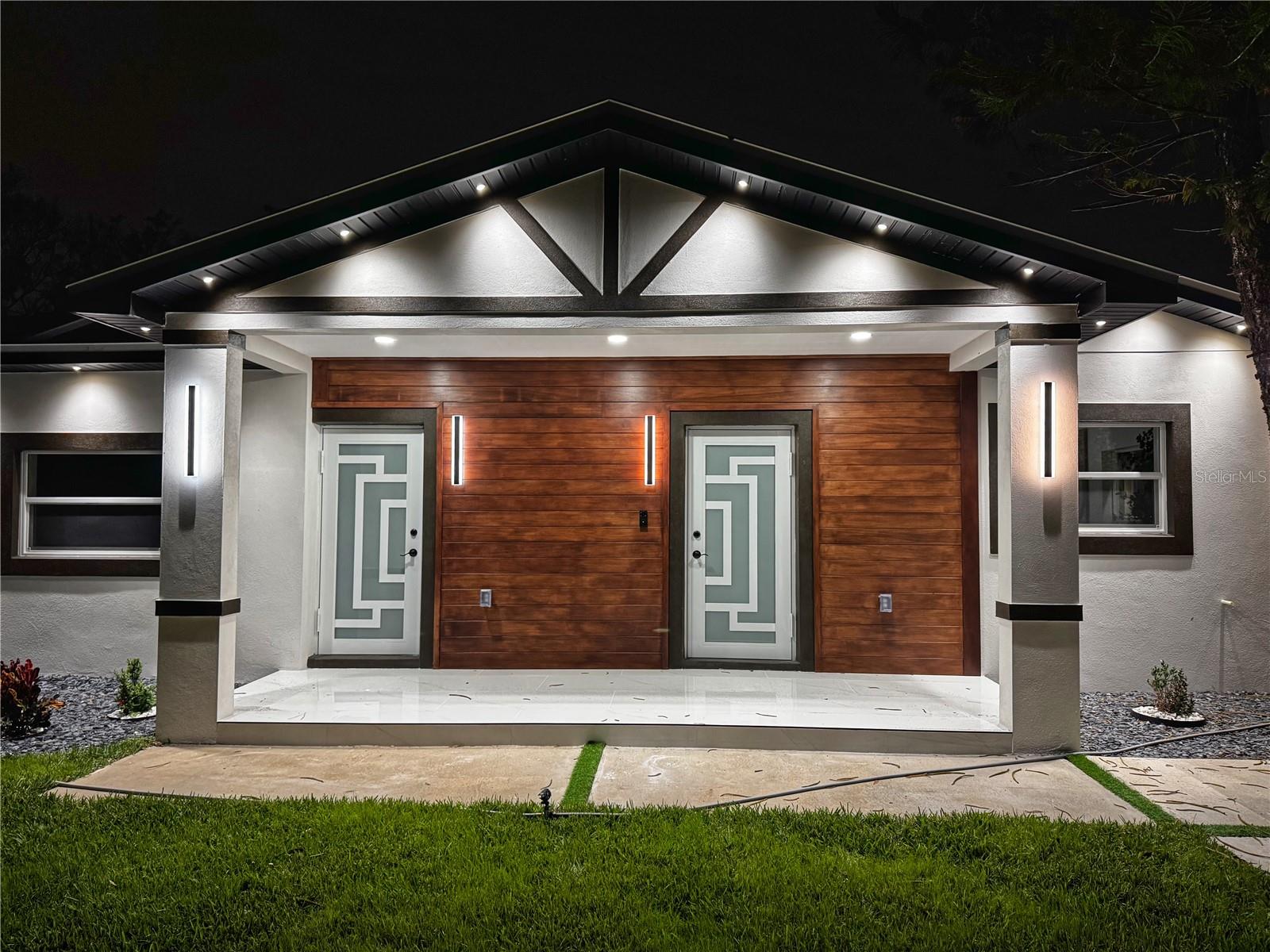 Image 5 of 40 For 6402 Woodlynne Avenue