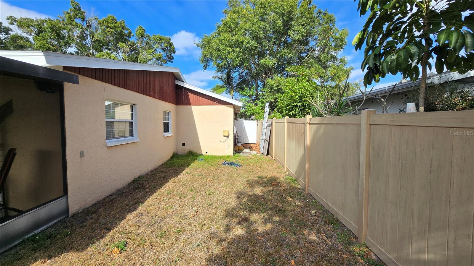 Image 4 of 32 For 3426 7th Avenue Se