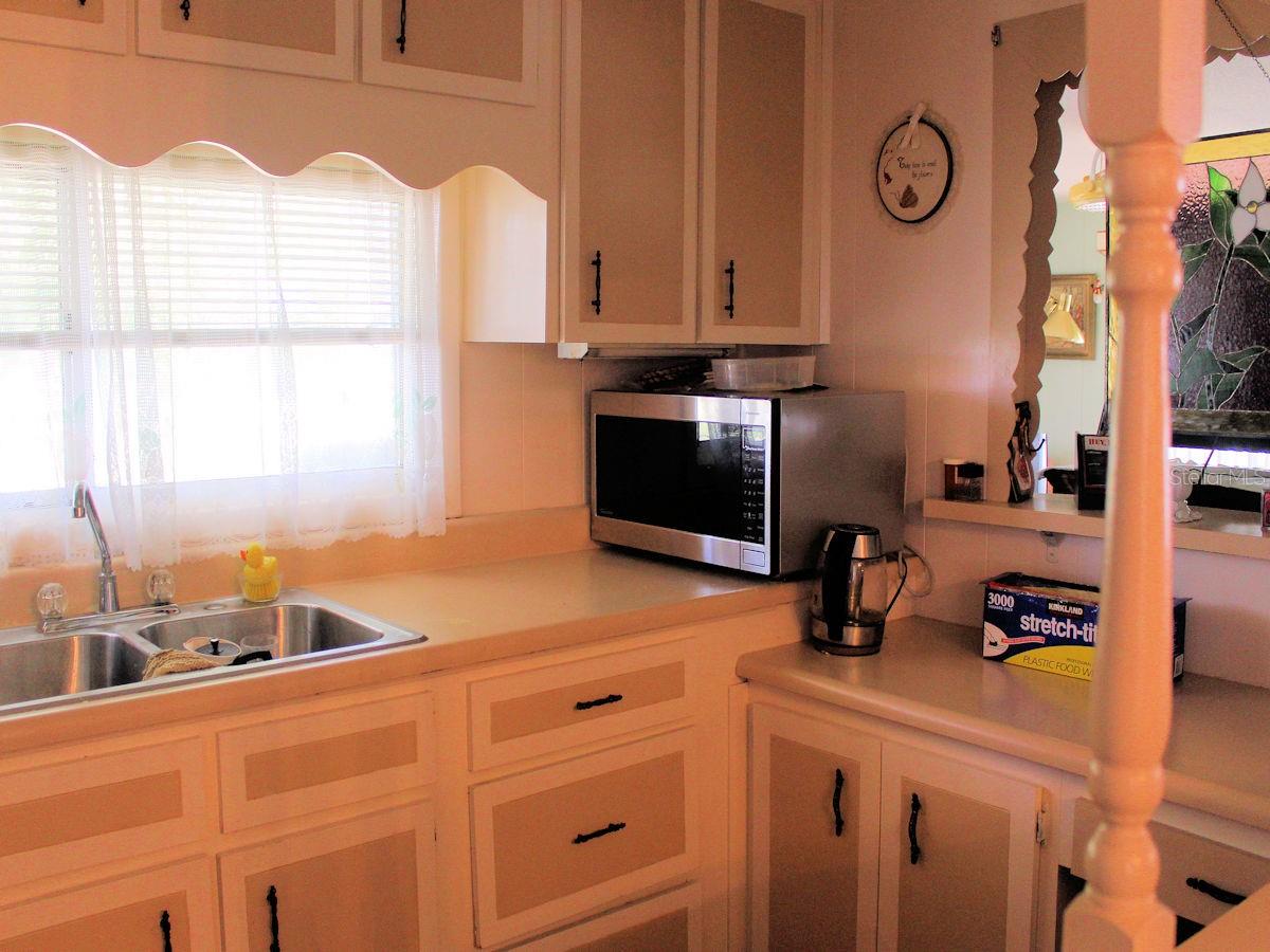 Image 2 of 14 For 55 Thatch Palm Street W