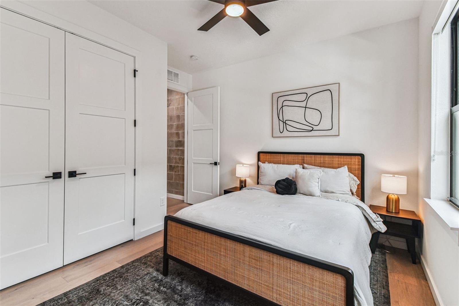 Listing photo id 55 for 1218 Kay Street 27