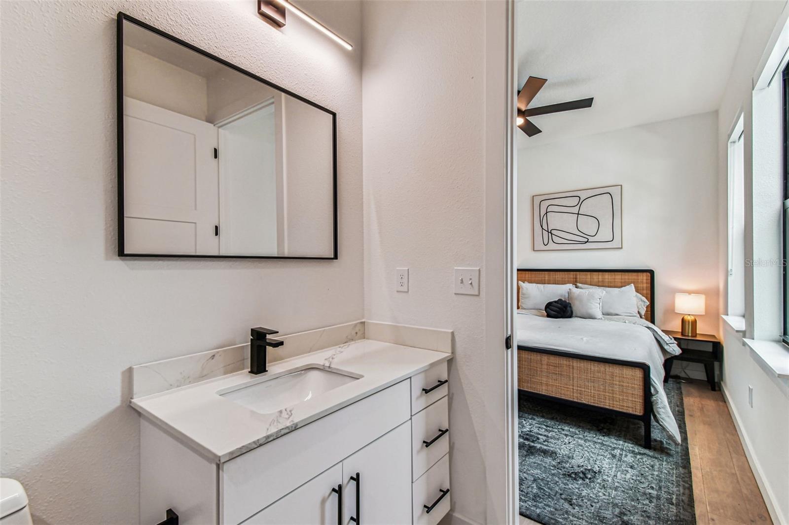 Listing photo id 57 for 1218 Kay Street 27