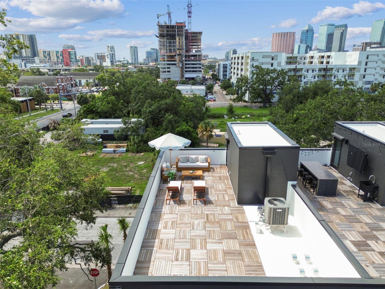 Listing photo id 66 for 1218 Kay Street 27