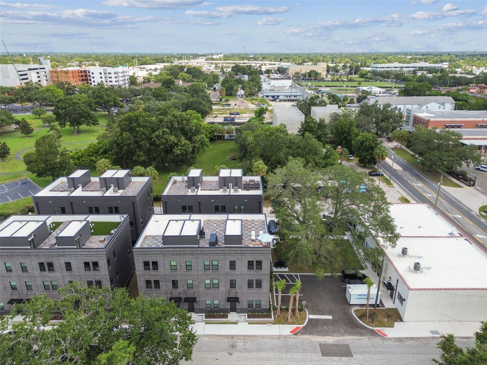 Listing photo id 72 for 1218 Kay Street 27