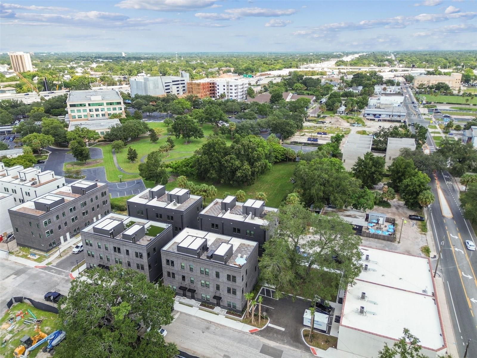 Listing photo id 73 for 1218 Kay Street 27