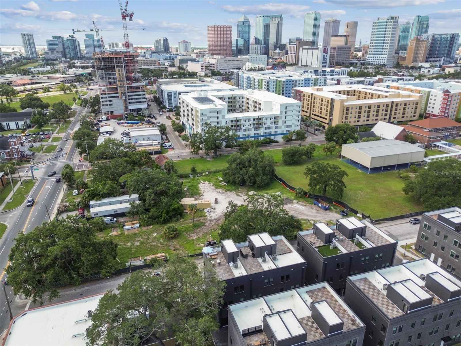 Listing photo id 75 for 1218 Kay Street 27