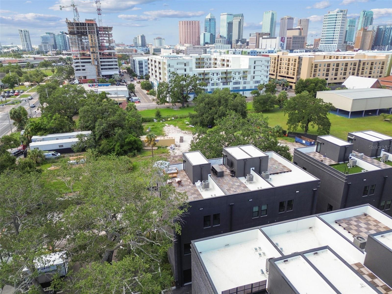 Listing photo id 80 for 1218 Kay Street 27