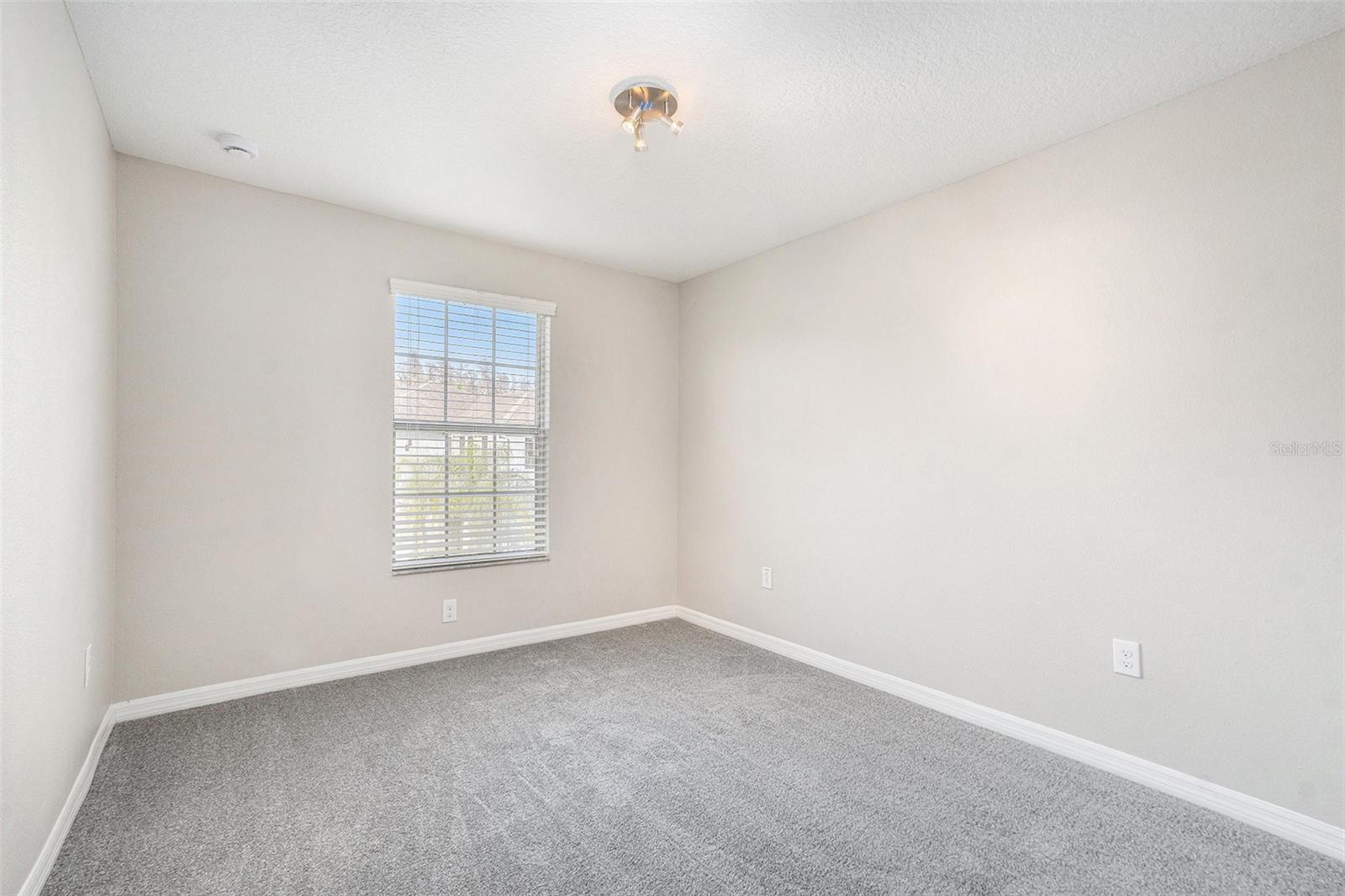 Image 18 of 29 For 20541 Grand Vista Lane