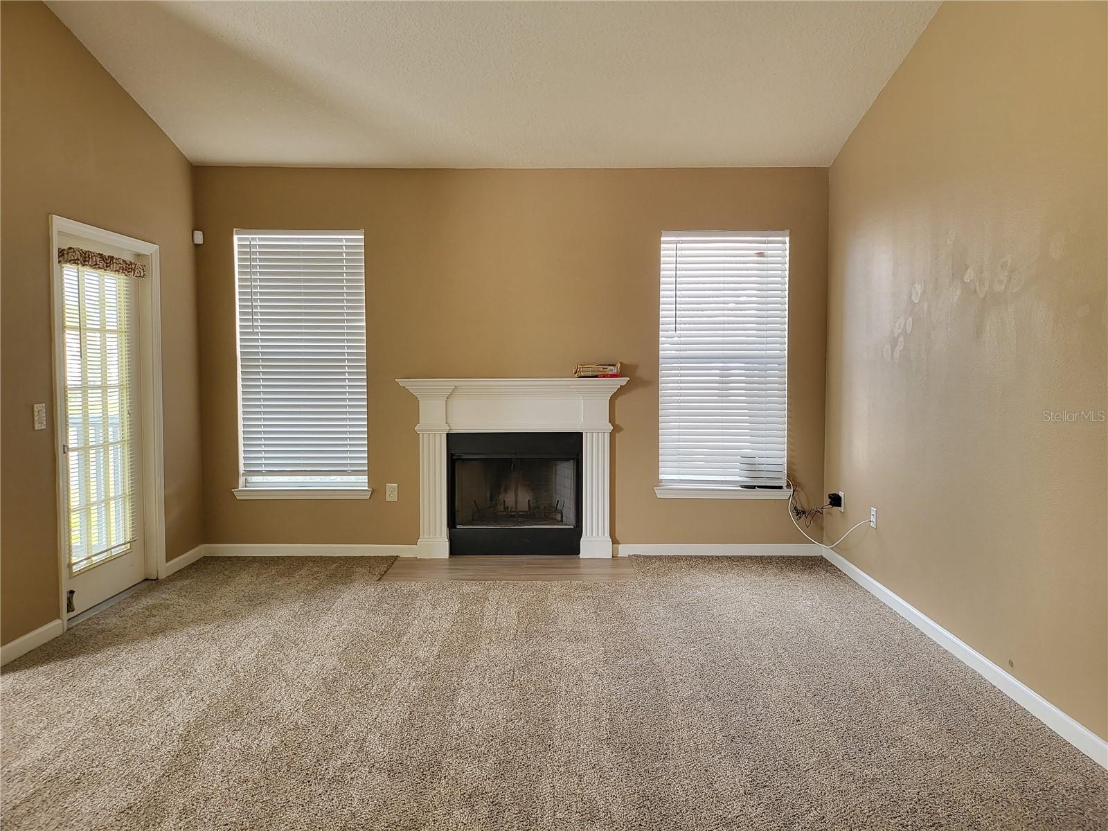 Image 18 of 52 For 10424 Villa View Circle 10424