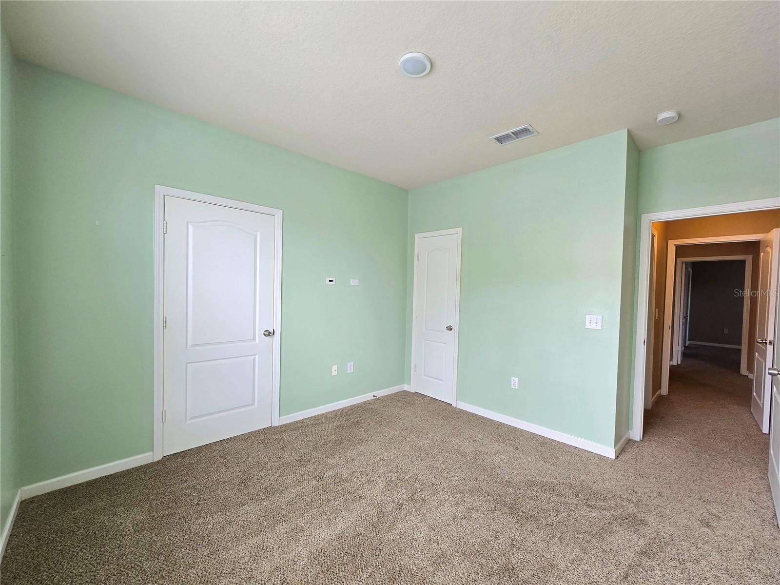 Image 21 of 52 For 10424 Villa View Circle 10424