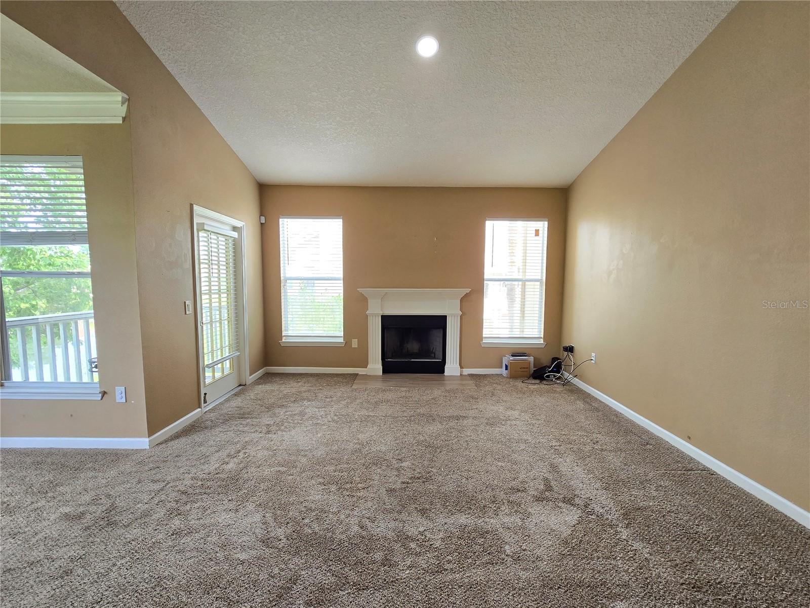 Image 27 of 52 For 10424 Villa View Circle 10424