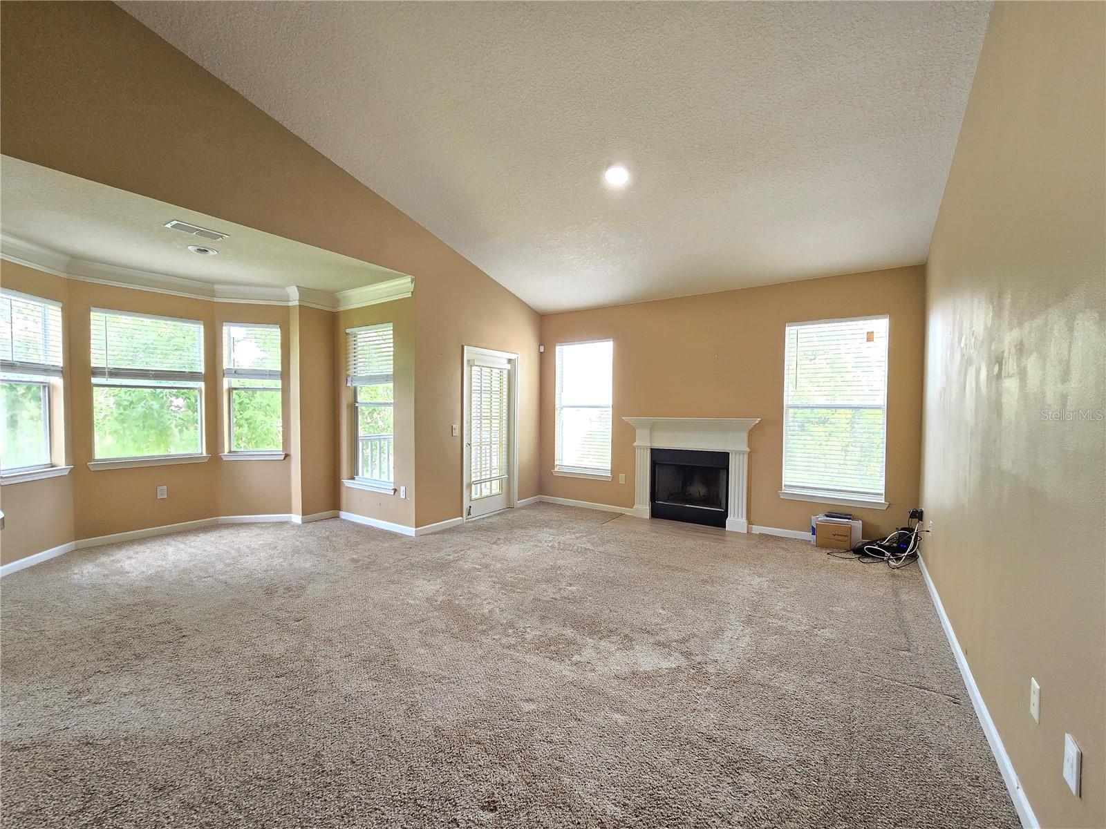 Image 28 of 52 For 10424 Villa View Circle 10424