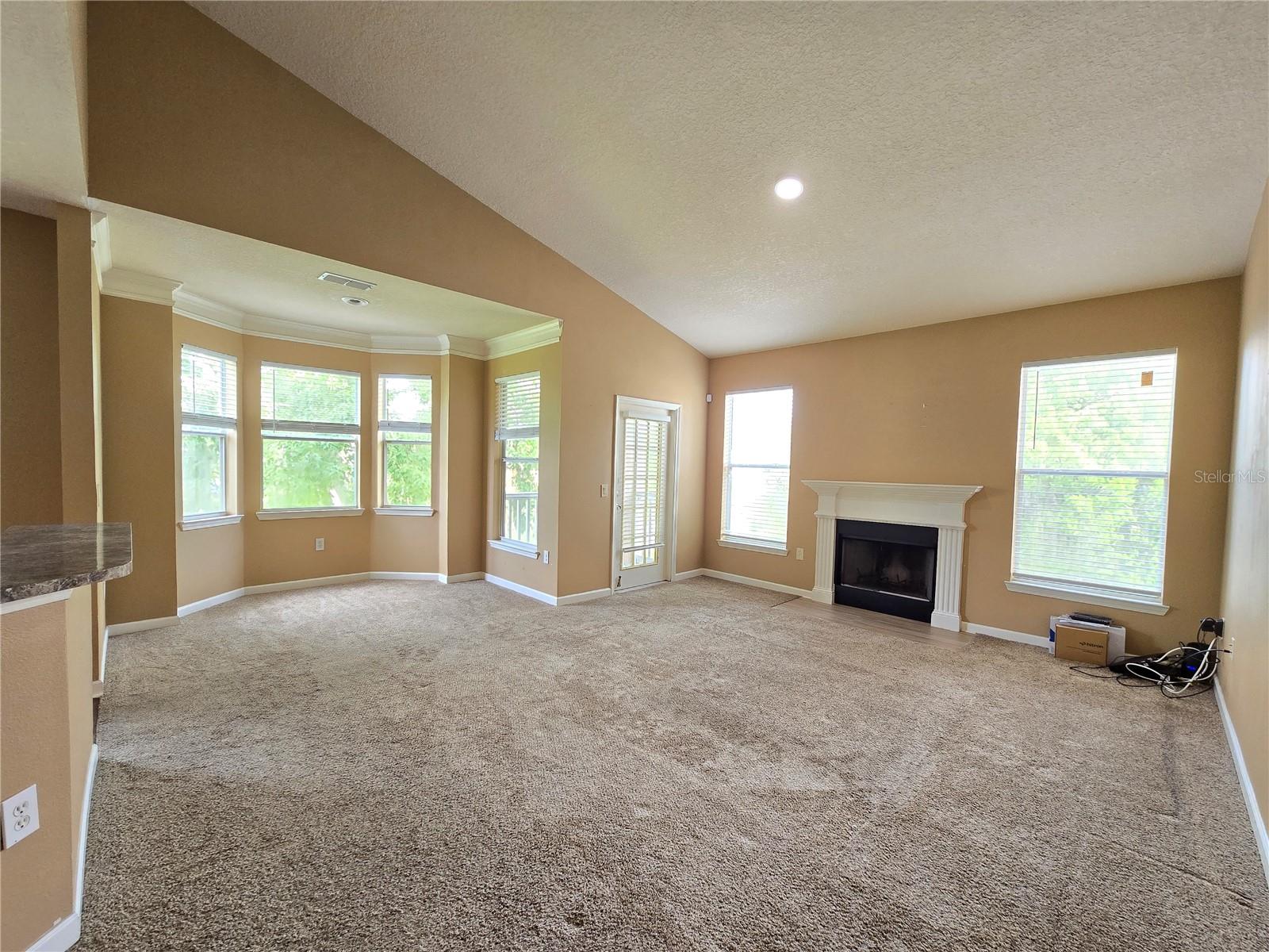 Image 29 of 52 For 10424 Villa View Circle 10424