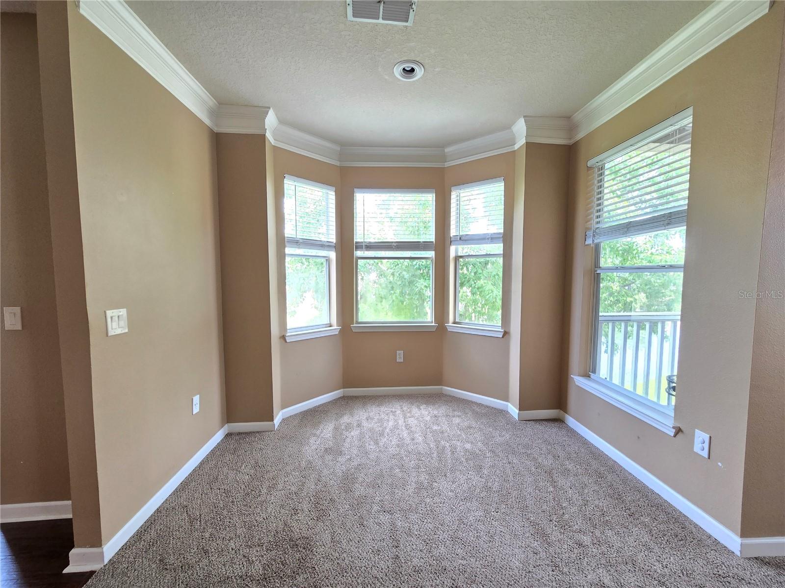 Image 31 of 52 For 10424 Villa View Circle 10424