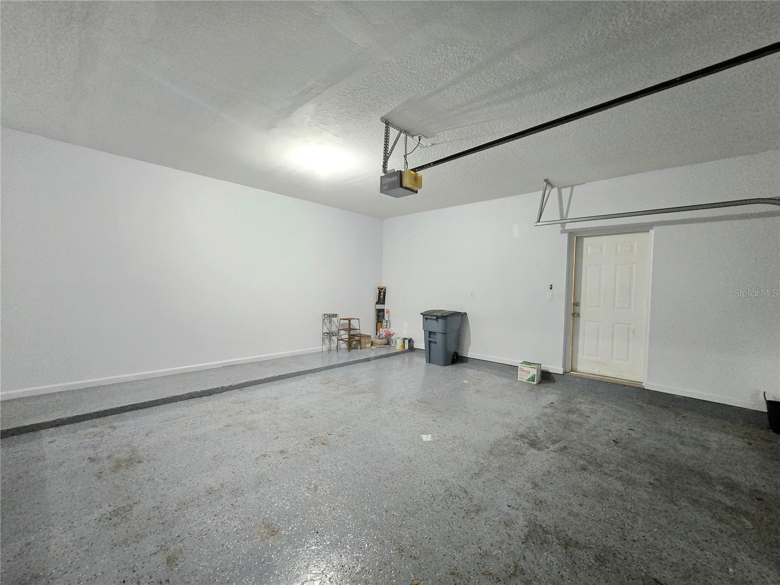 Image 7 of 52 For 10424 Villa View Circle 10424