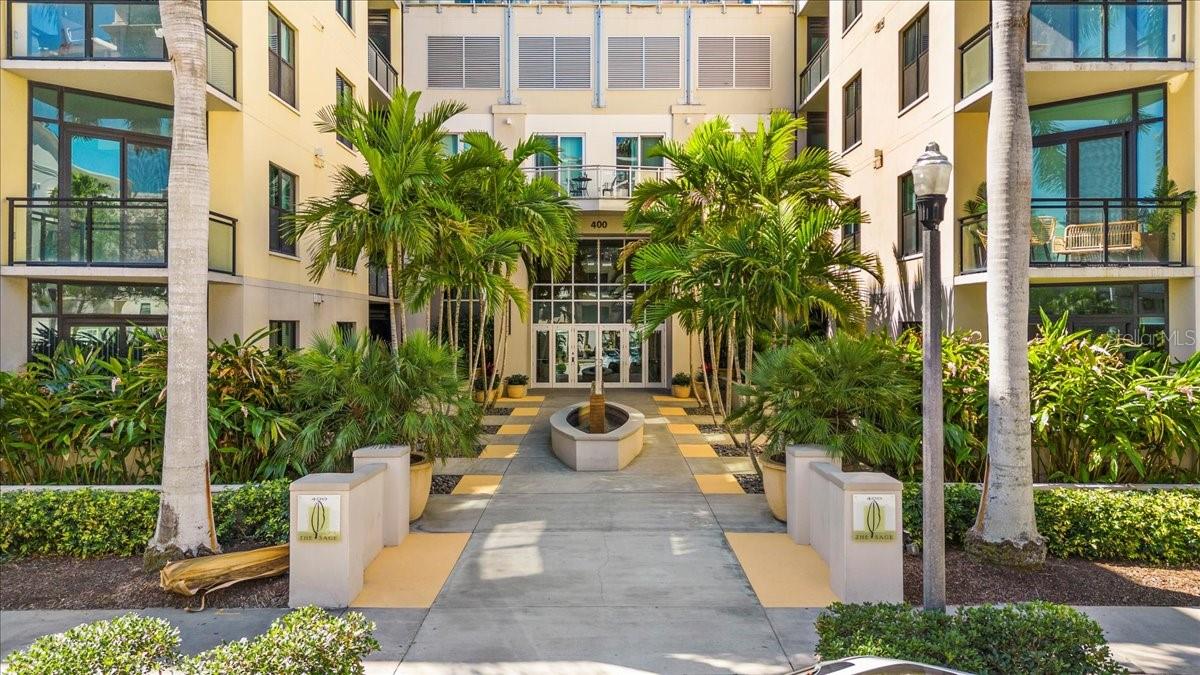 Image 2 of 37 For 400 4th Avenue S 1008