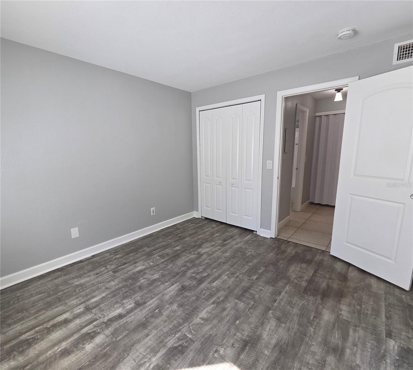 Image 14 of 18 For 510 Golden Raintree Place 510