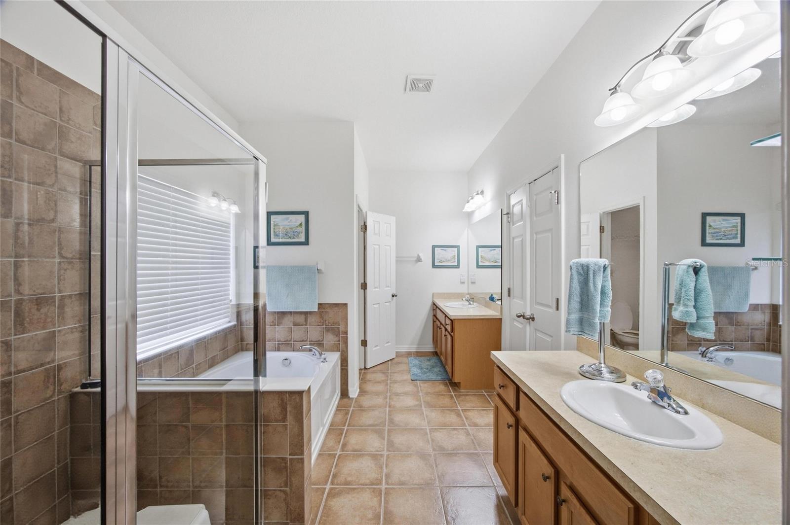 Image 11 of 34 For 1028 Orca Court