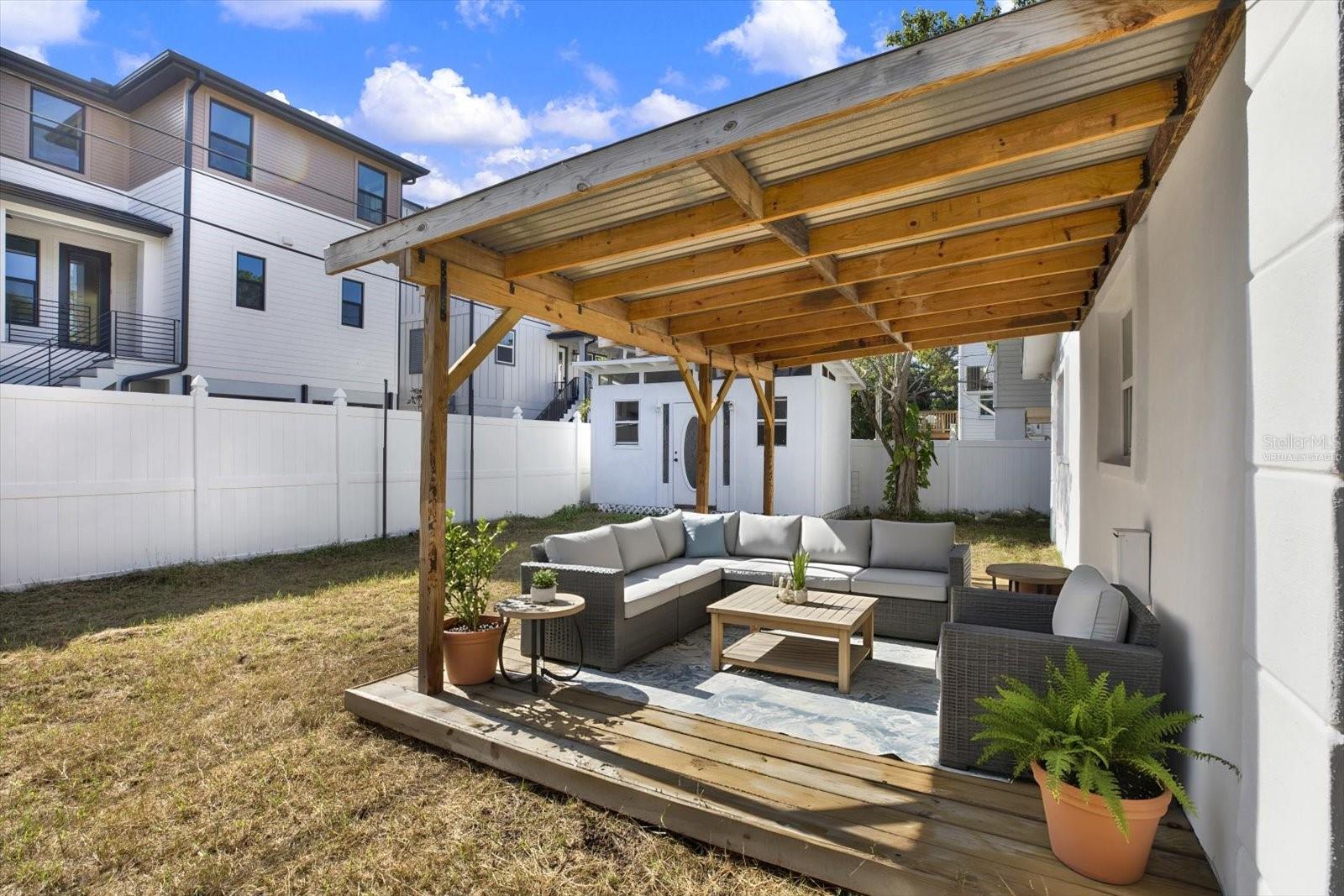 Image 14 of 16 For 1734 Maryland Avenue Ne