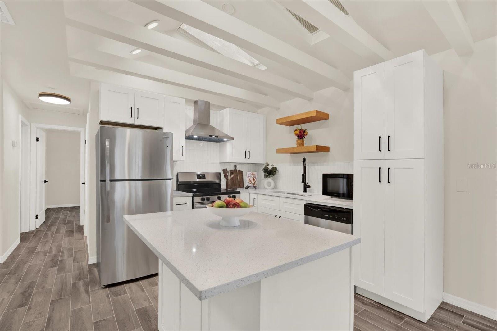 Image 3 of 16 For 1734 Maryland Avenue Ne