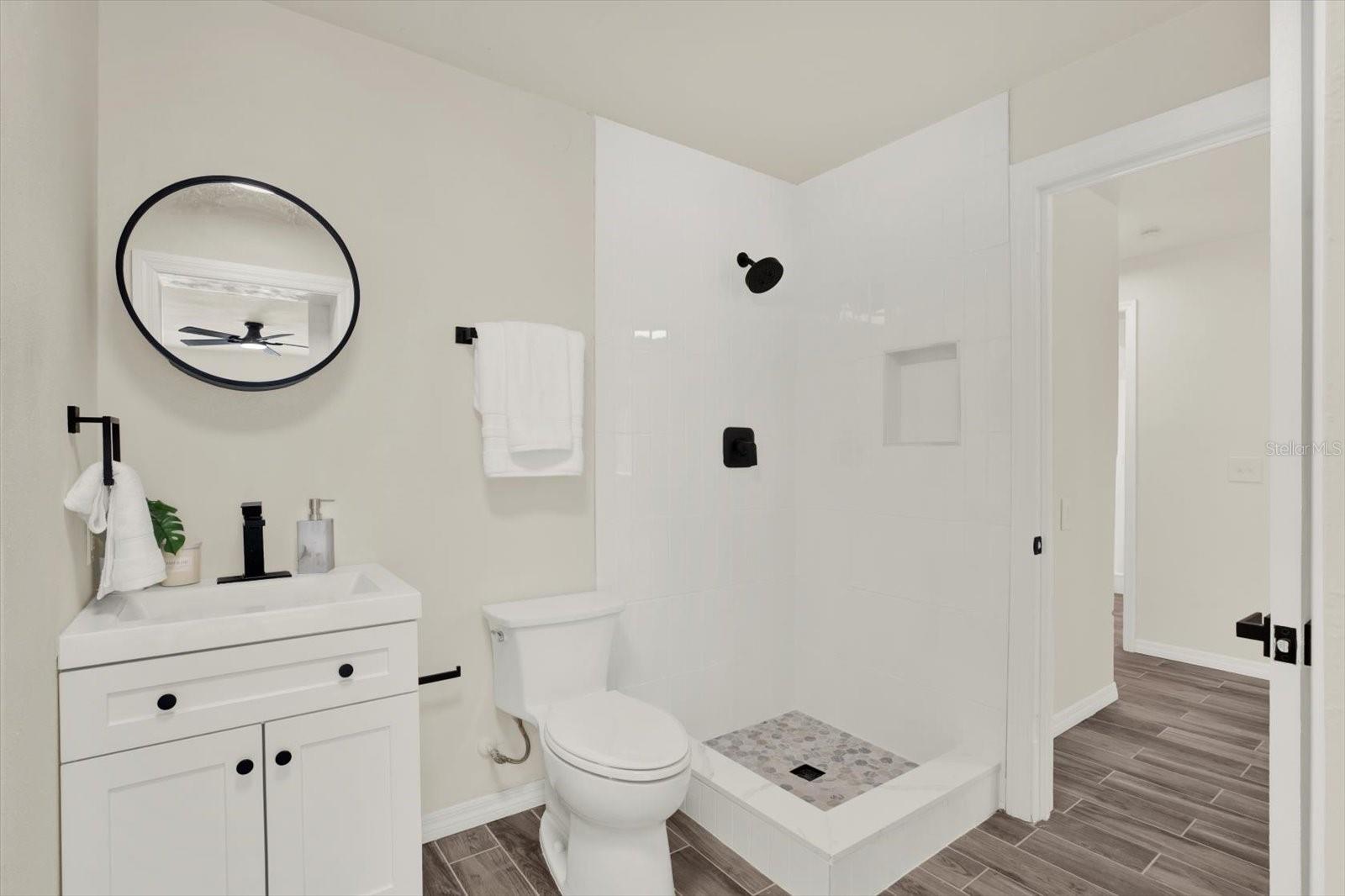 Image 4 of 16 For 1734 Maryland Avenue Ne