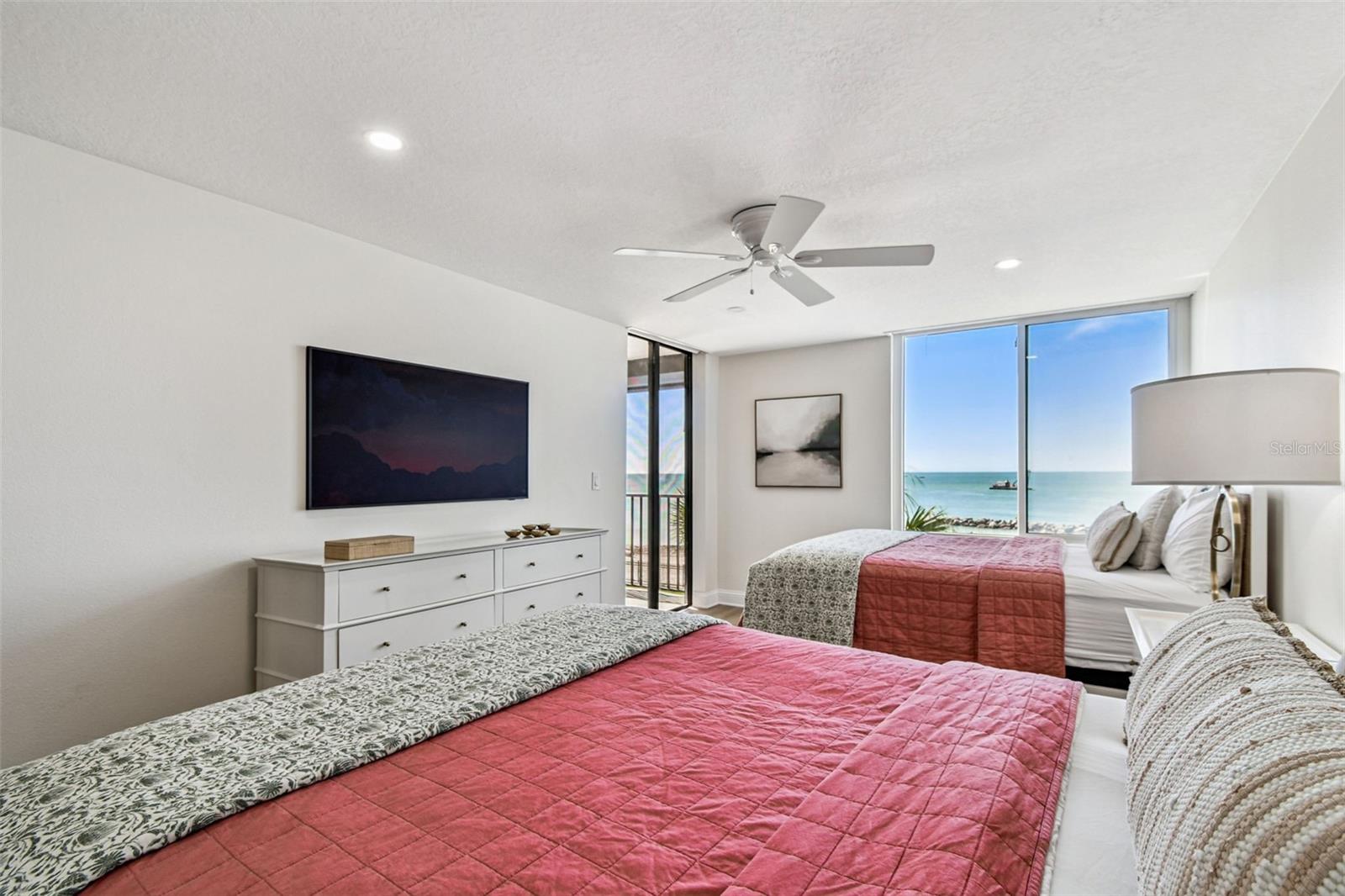 Image 21 of 49 For 7100 Sunset Way 305