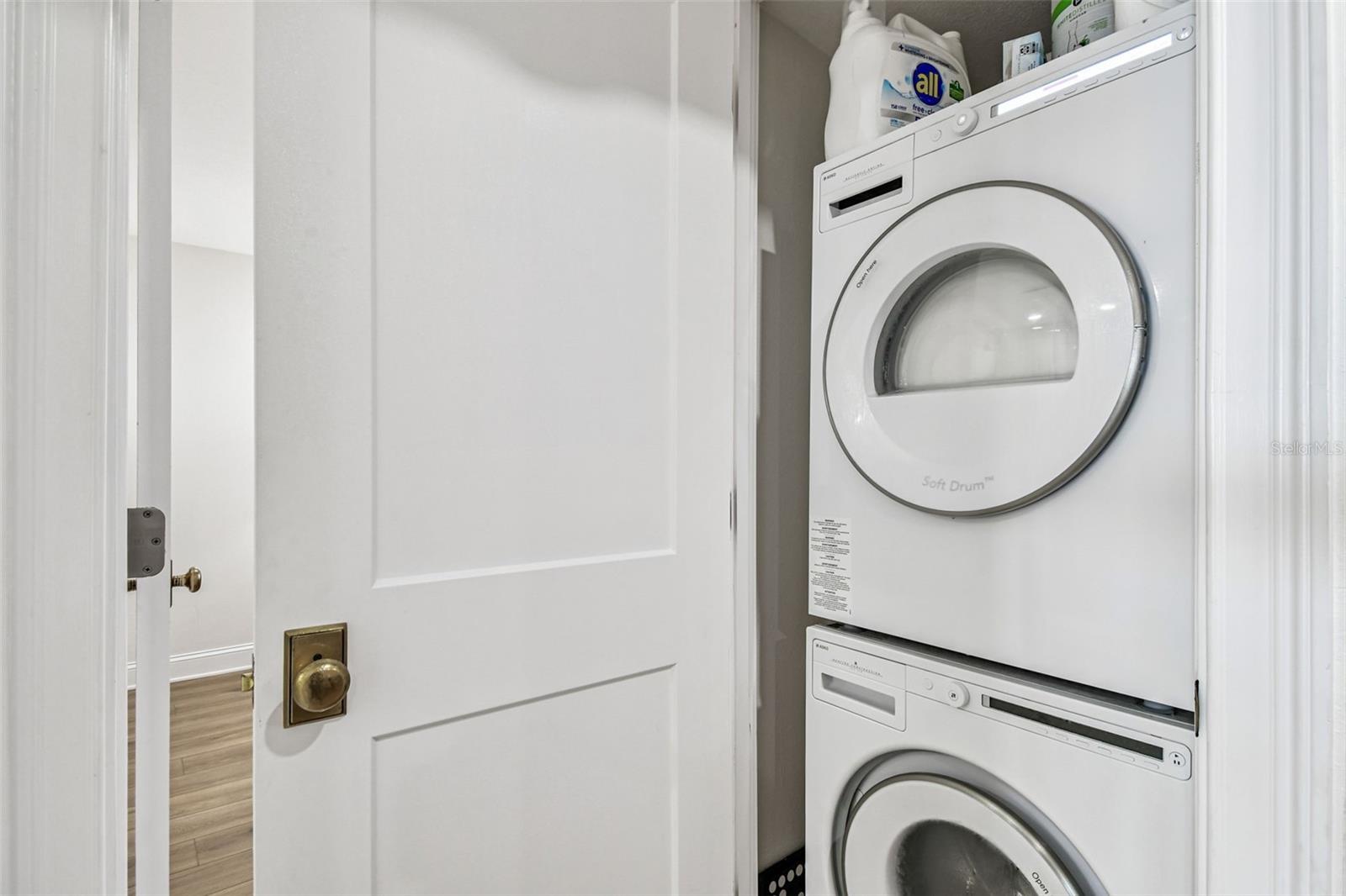 Image 26 of 49 For 7100 Sunset Way 305