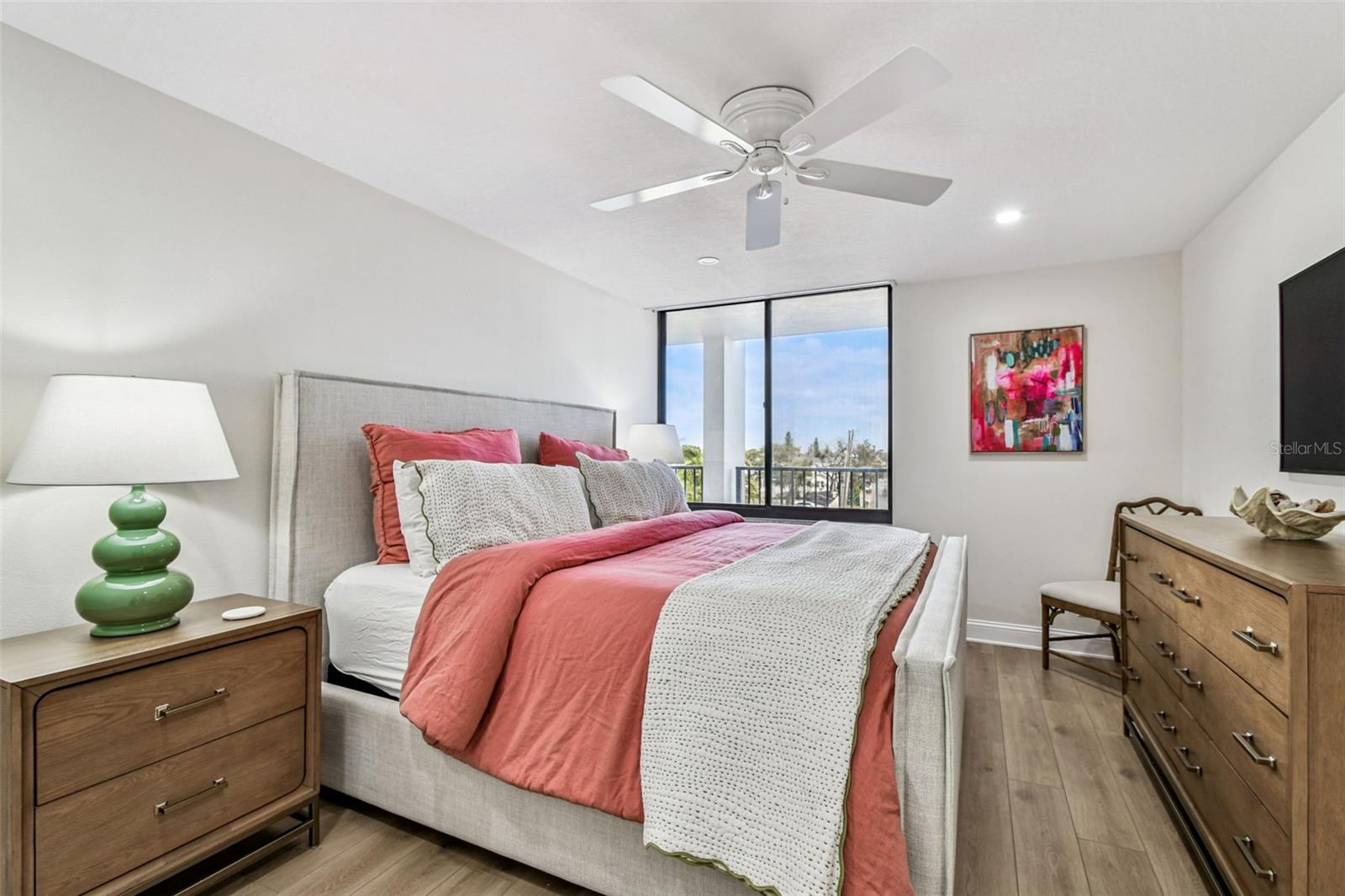 Image 27 of 49 For 7100 Sunset Way 305