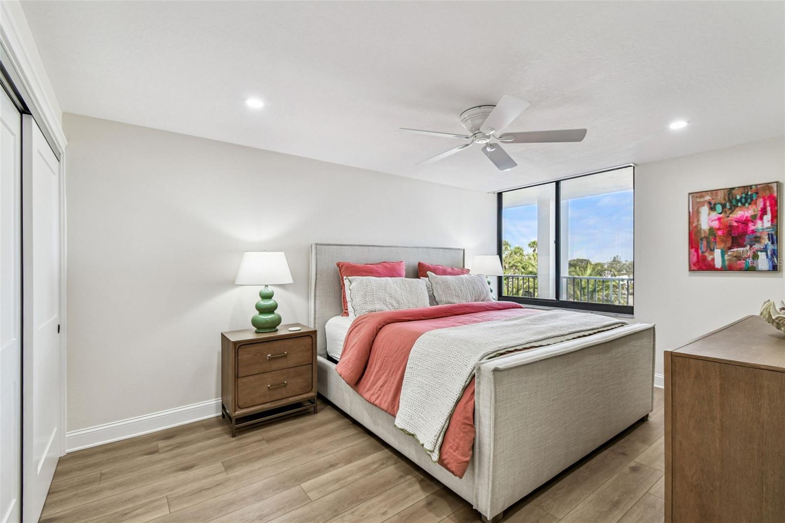 Image 29 of 49 For 7100 Sunset Way 305