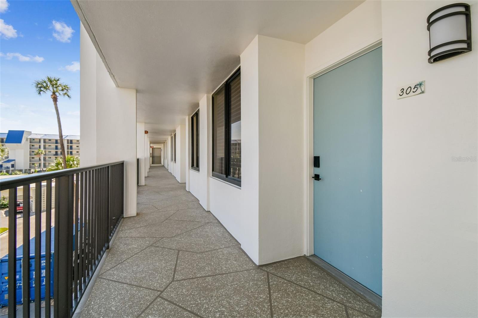 Image 3 of 49 For 7100 Sunset Way 305