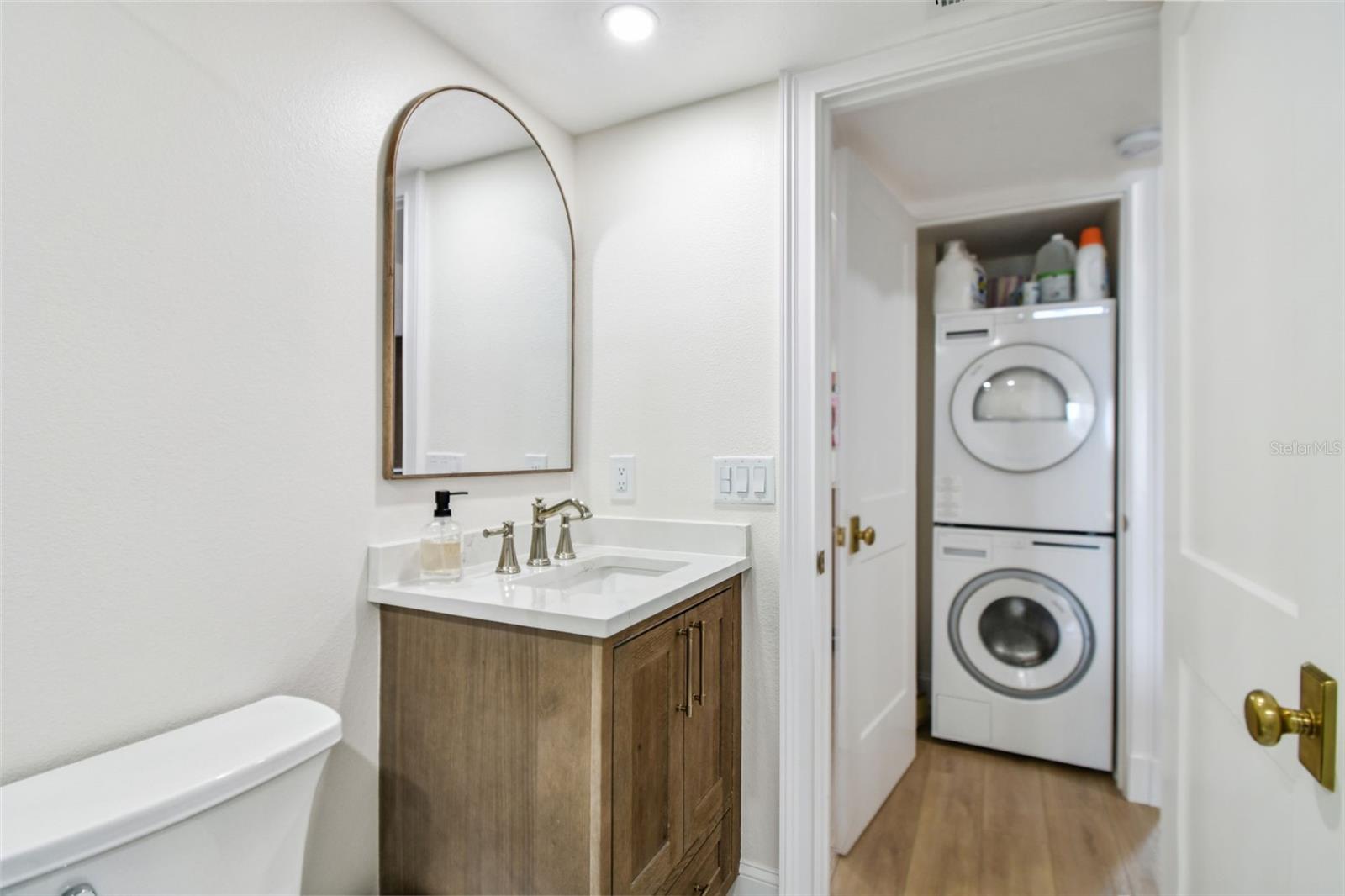 Image 32 of 49 For 7100 Sunset Way 305