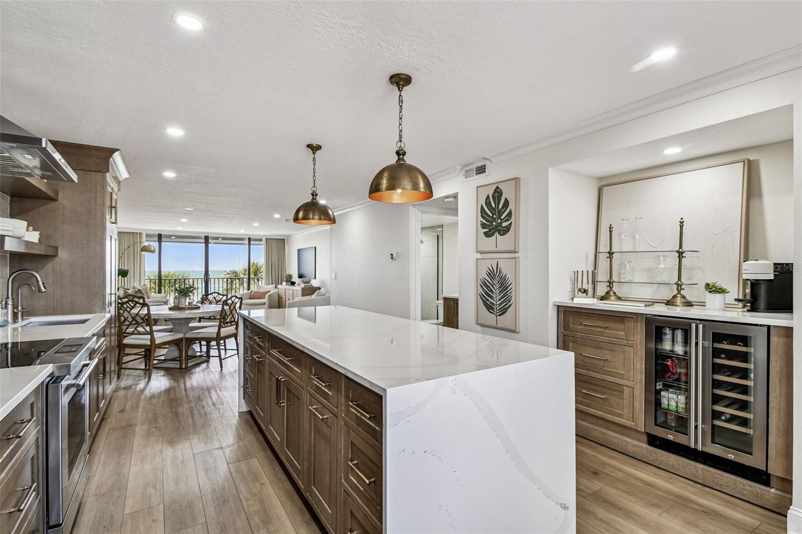 Image 7 of 49 For 7100 Sunset Way 305