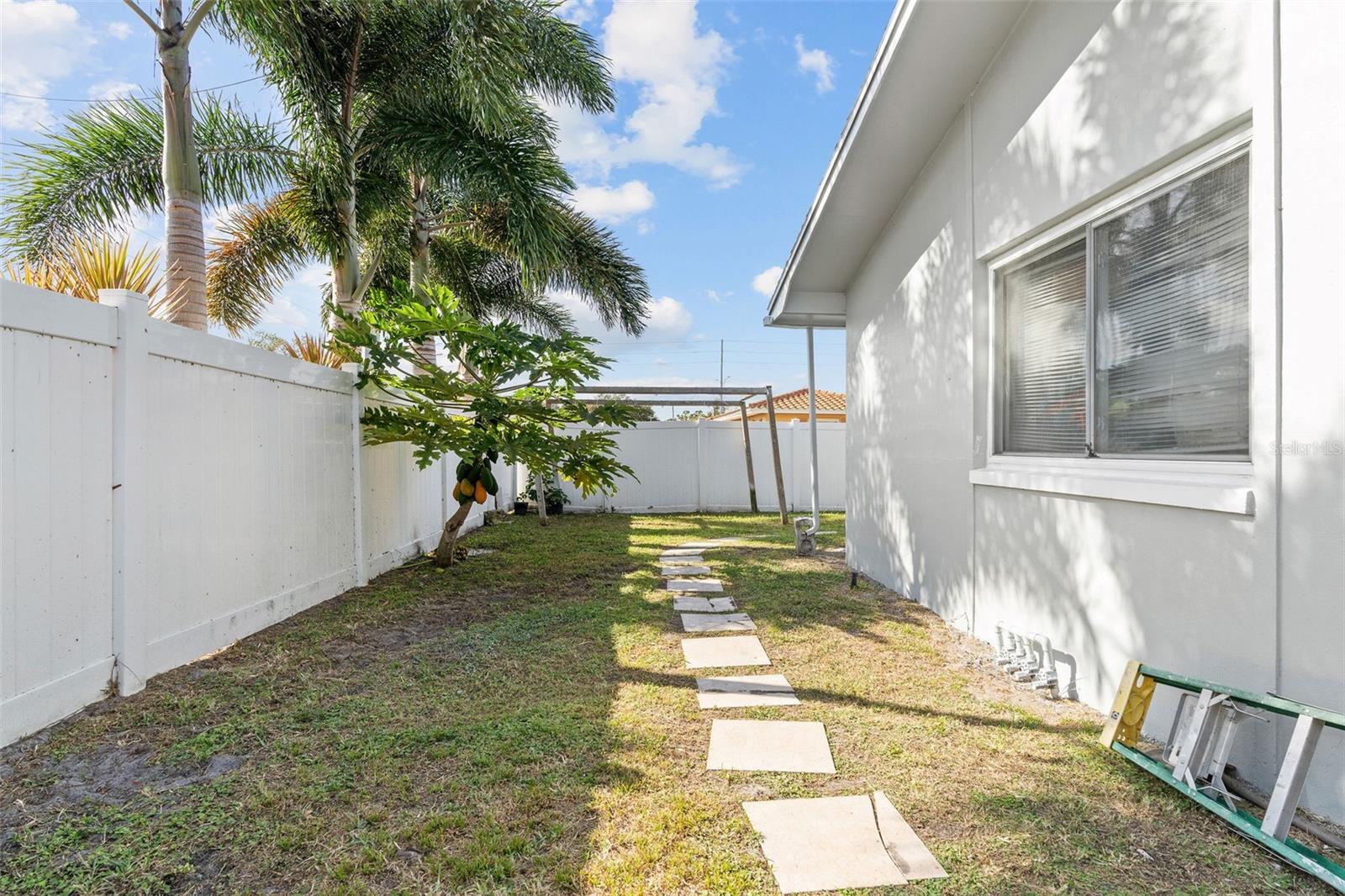 Image 26 of 29 For 2453 Roberta Street