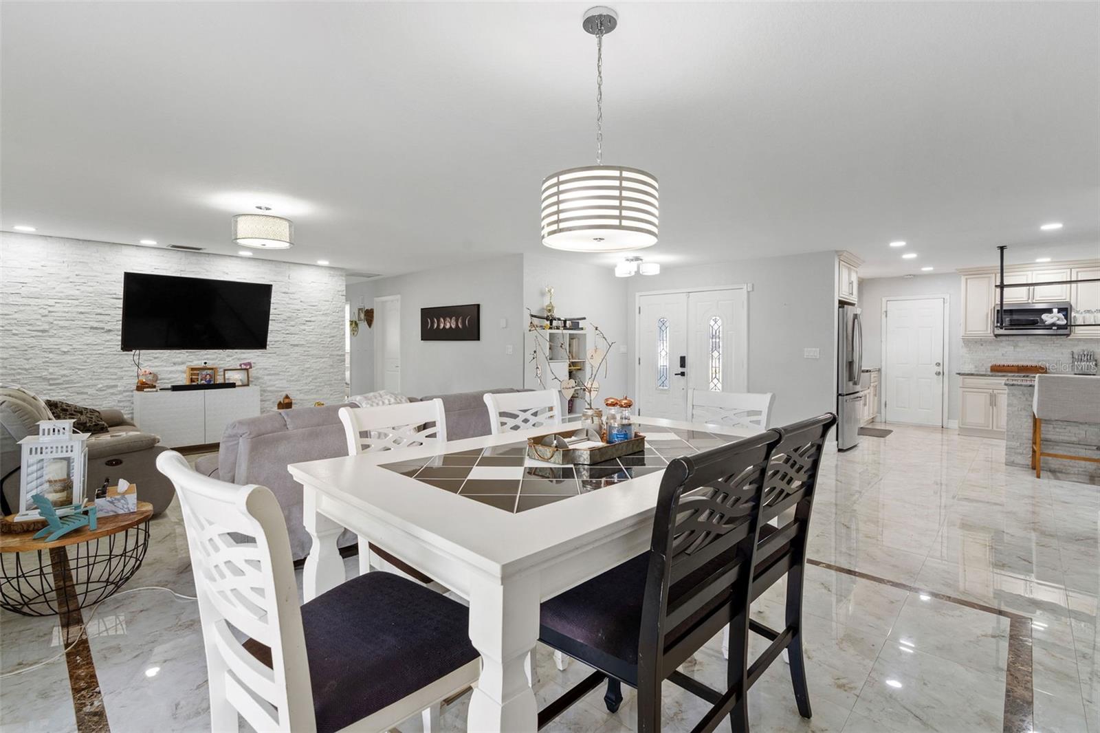 Image 7 of 29 For 2453 Roberta Street