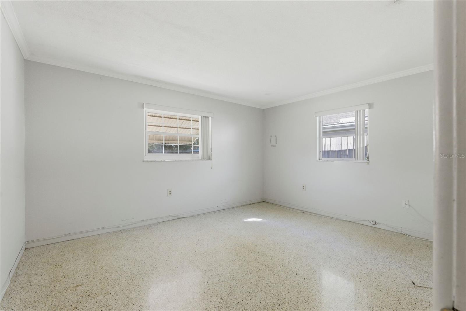 Image 15 of 35 For 975 Gulf View Boulevard