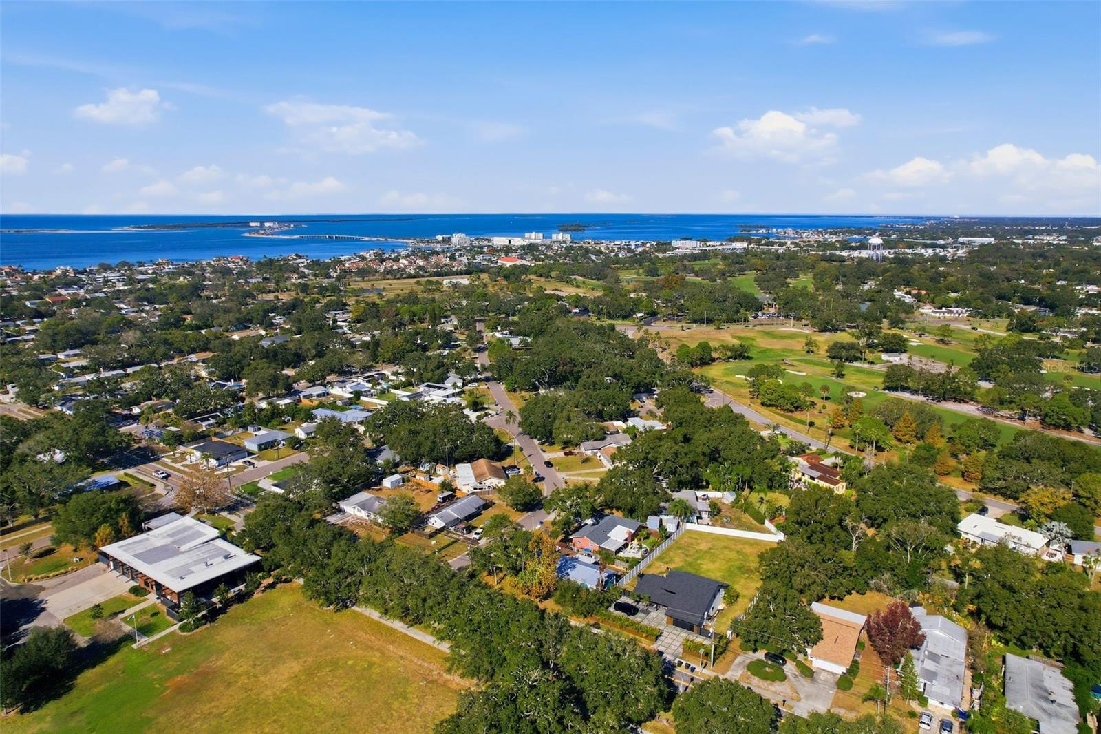 Image 29 of 35 For 975 Gulf View Boulevard