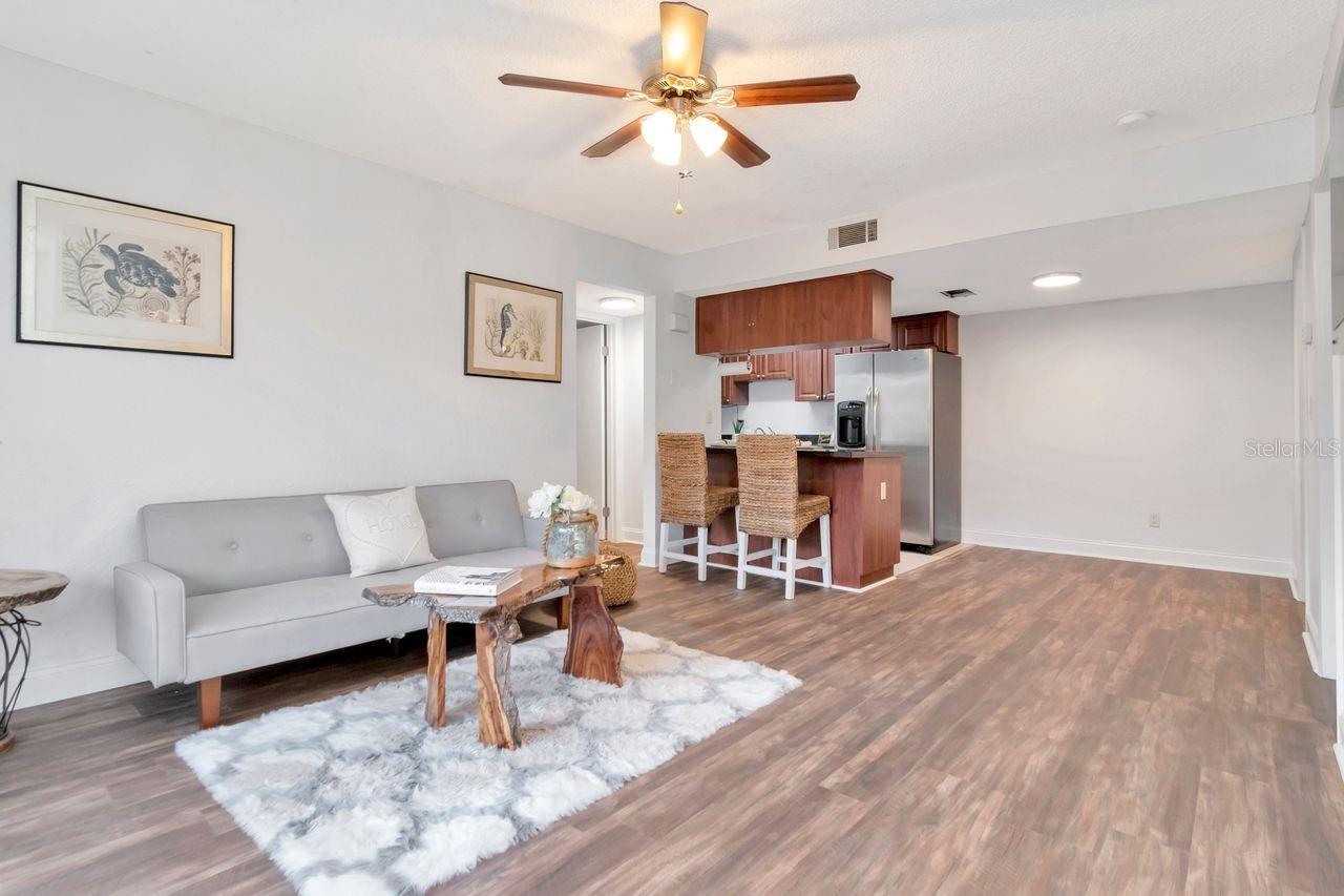 Image 5 of 30 For 3712 Wisconsin Avenue 205