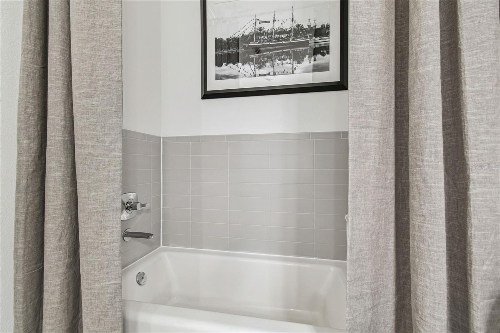 Image 26 of 46 For 1008 Moody Avenue 6