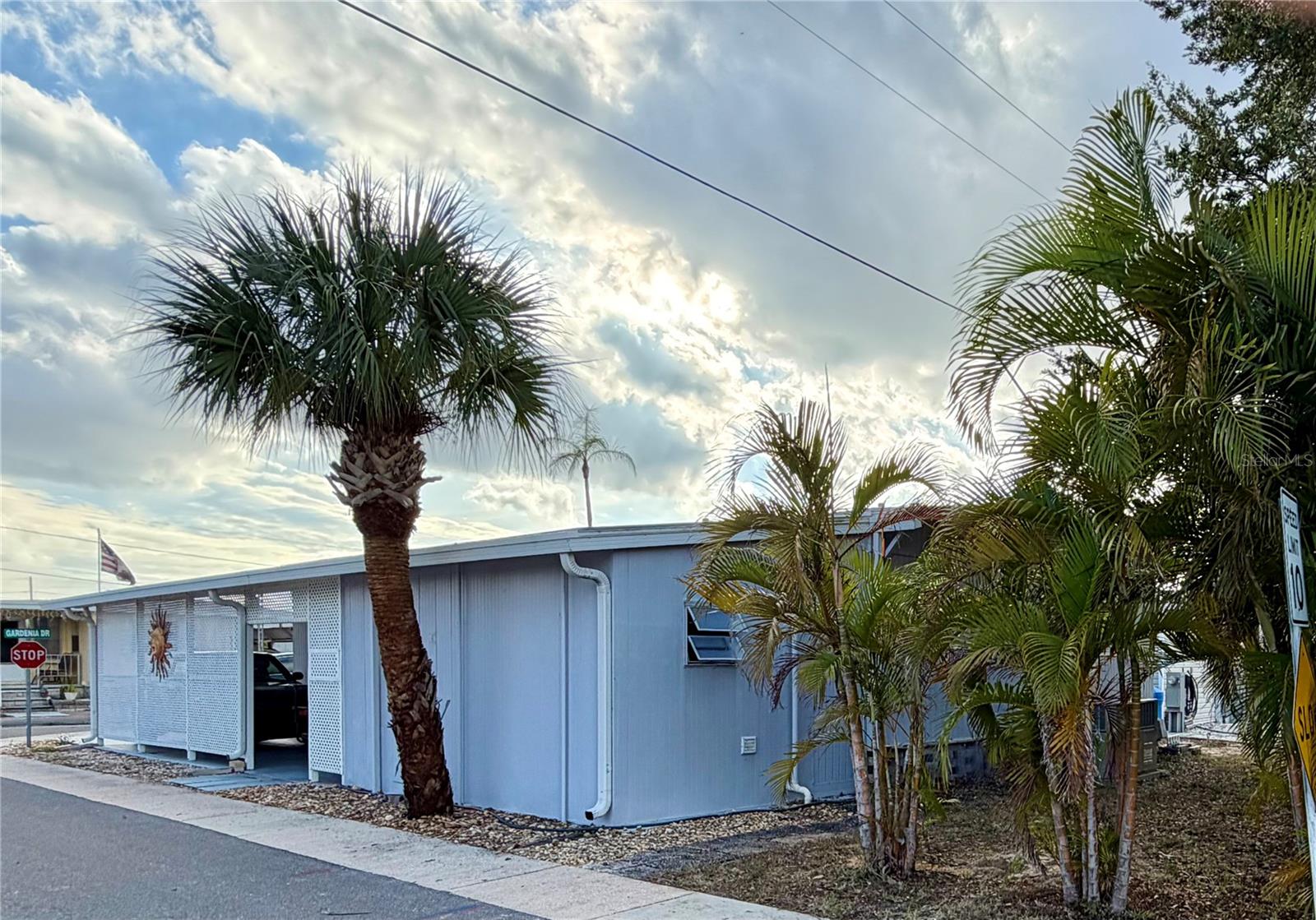 Image 29 of 46 For 34579 Gardenia Drive N