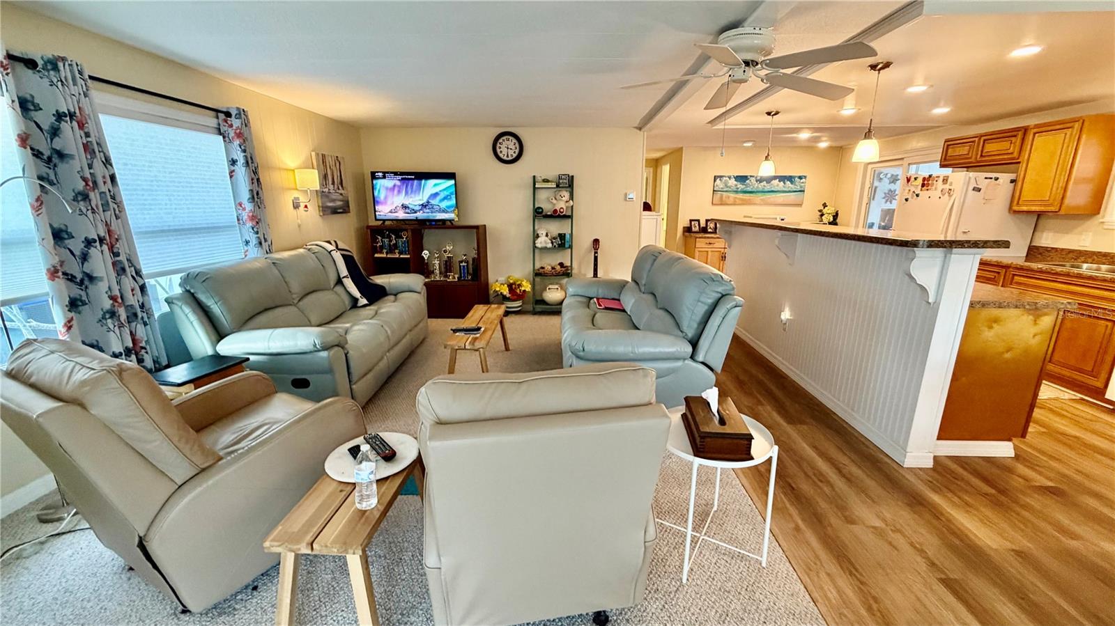 Image 9 of 46 For 34579 Gardenia Drive N