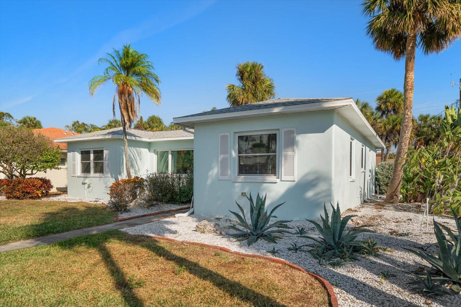 Image 10 of 49 For 737 Bruce Avenue