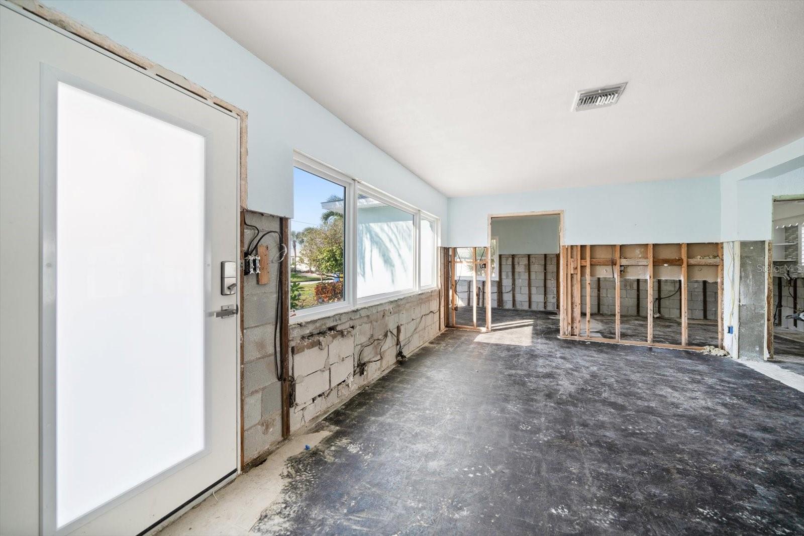 Image 12 of 49 For 737 Bruce Avenue