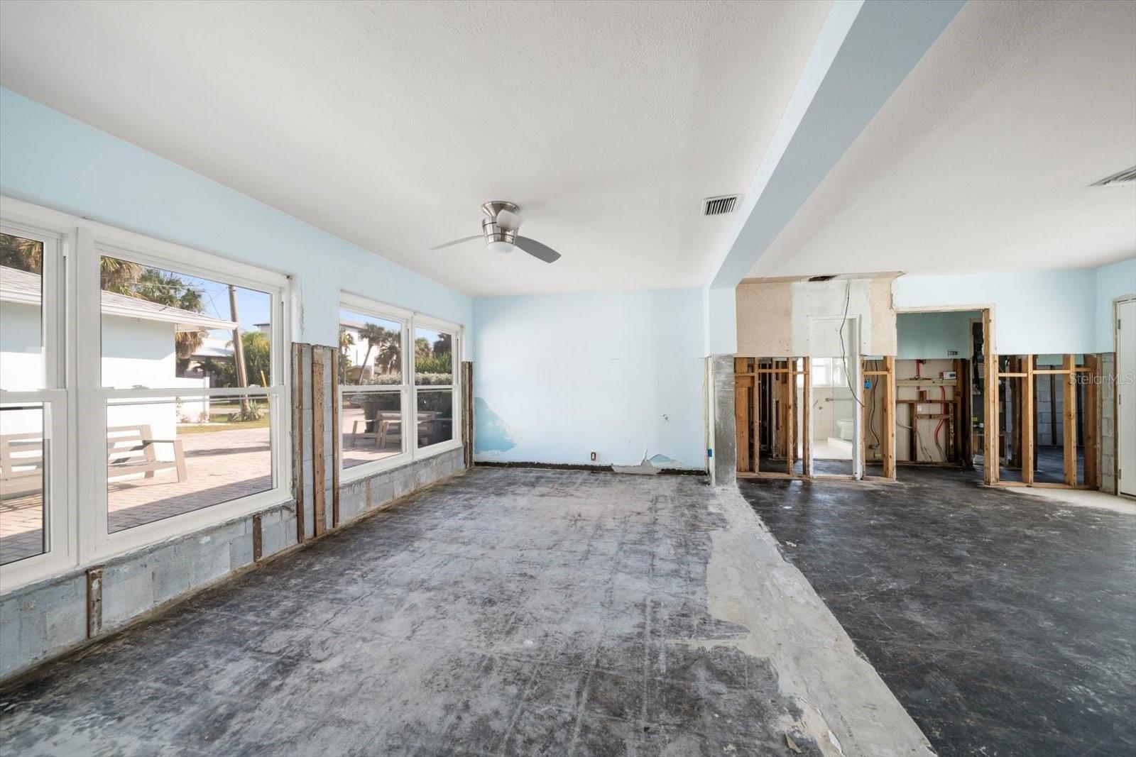 Image 13 of 49 For 737 Bruce Avenue