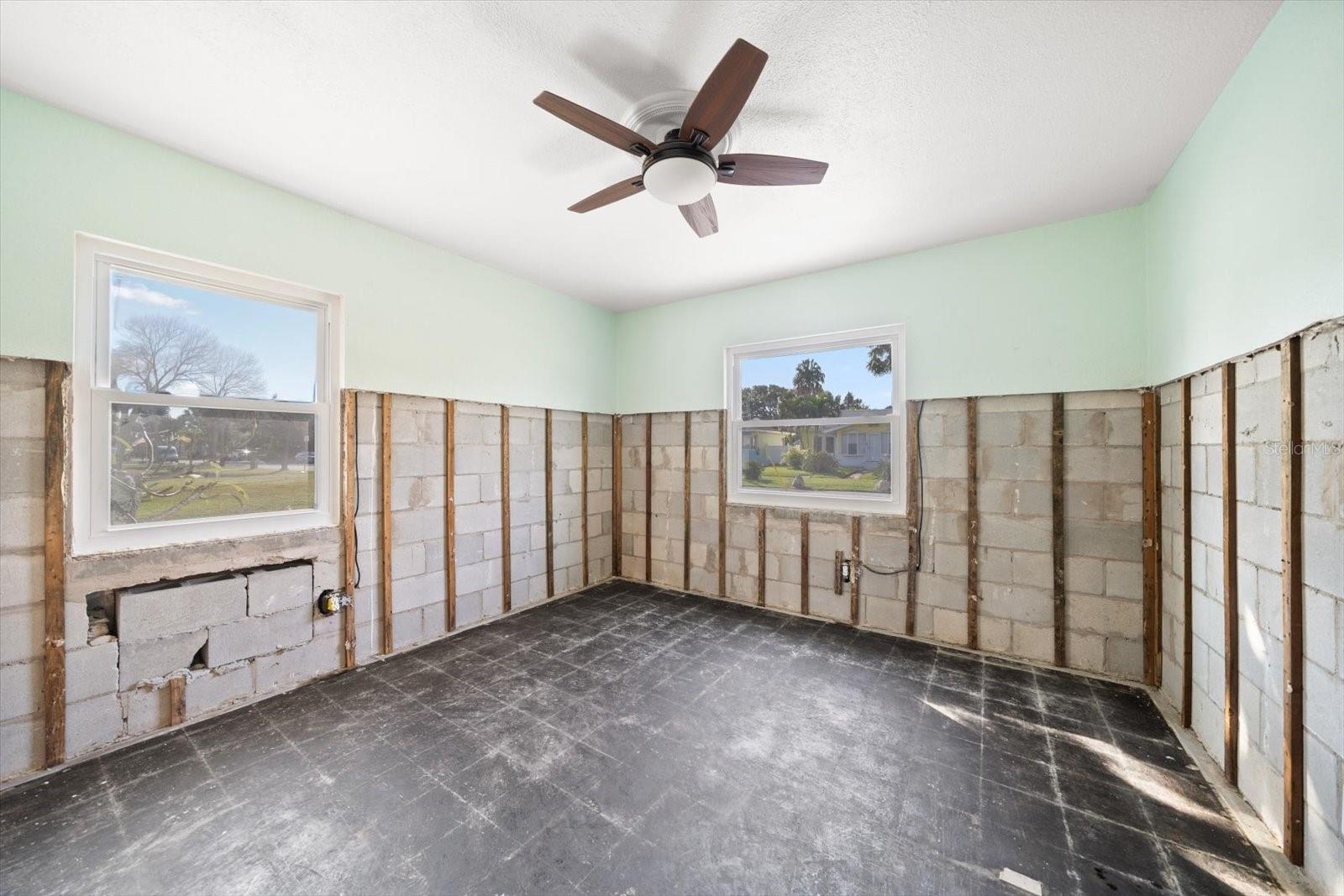 Image 26 of 49 For 737 Bruce Avenue