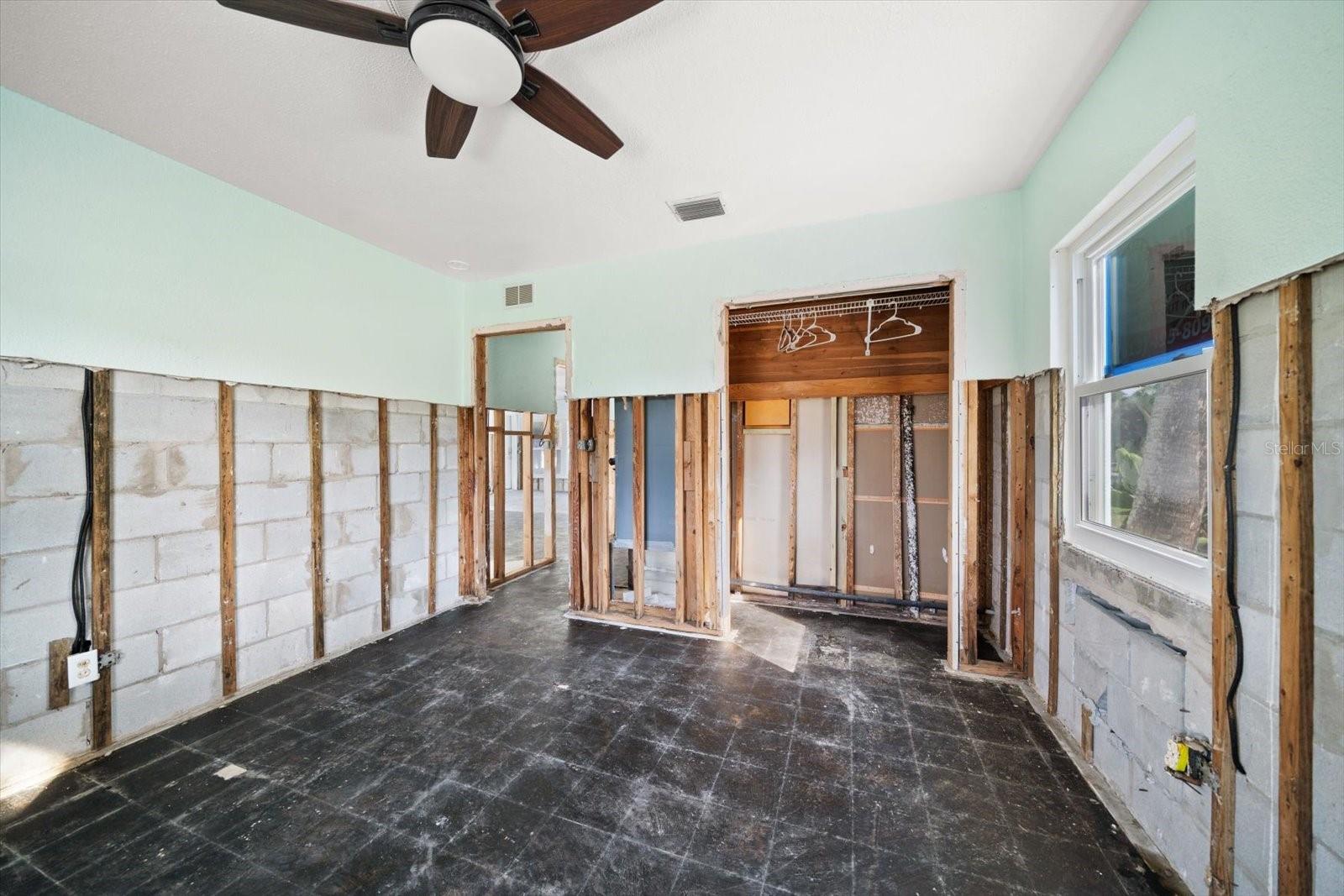 Image 27 of 49 For 737 Bruce Avenue