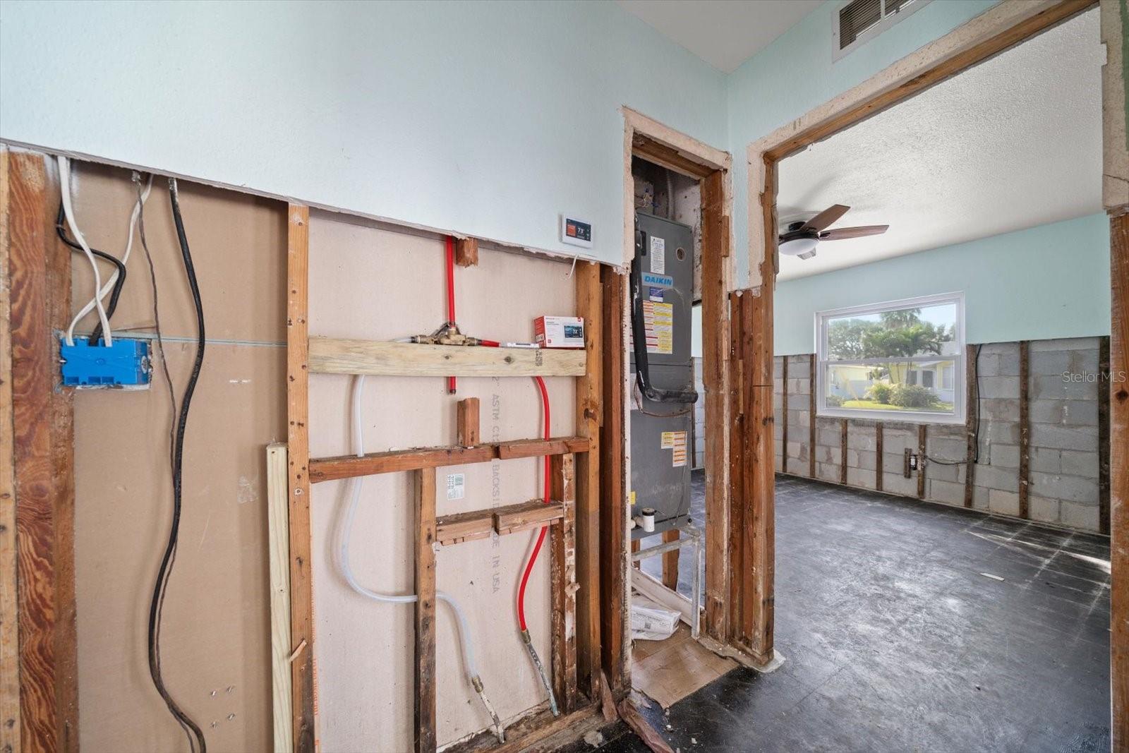 Image 28 of 49 For 737 Bruce Avenue