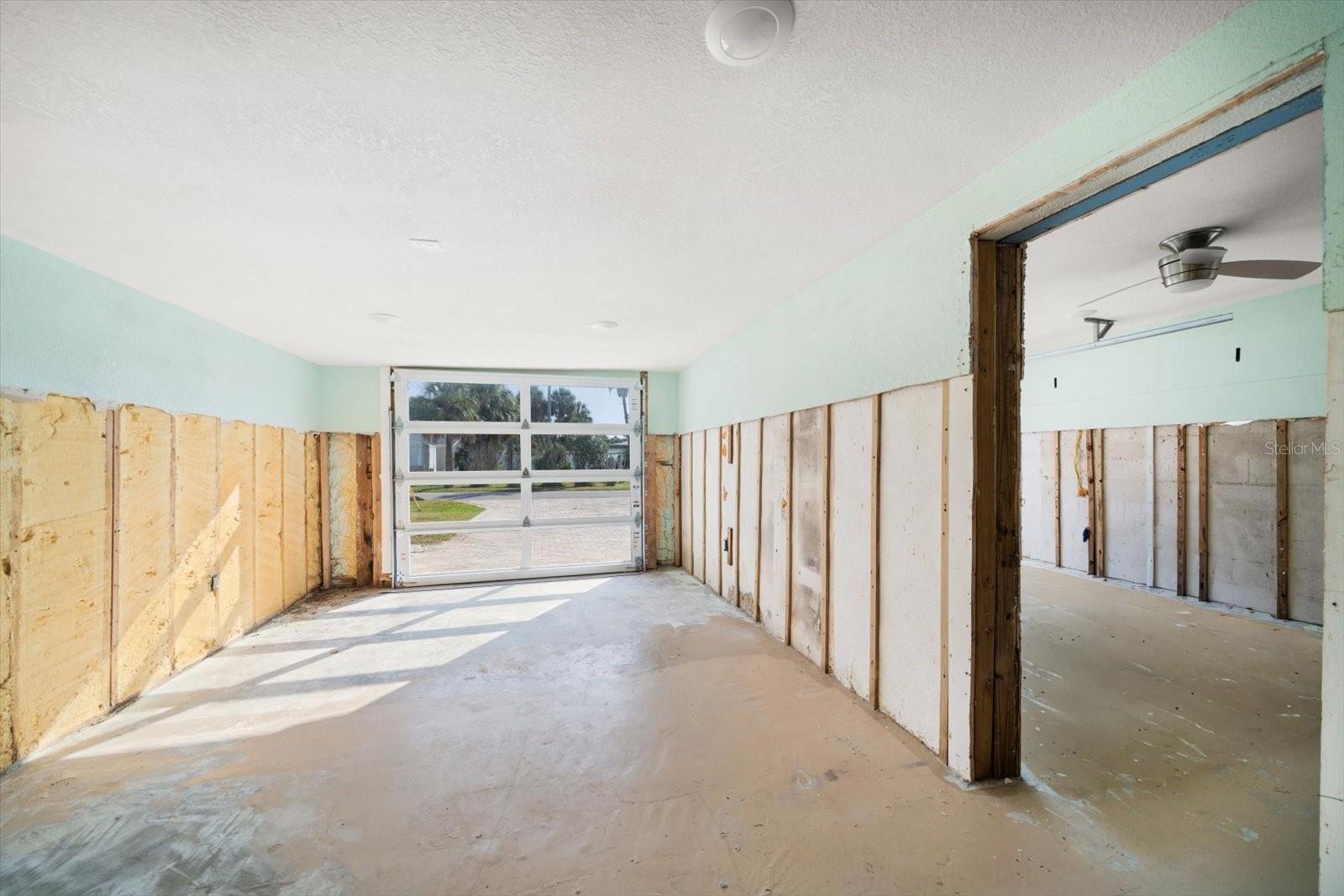 Image 31 of 49 For 737 Bruce Avenue