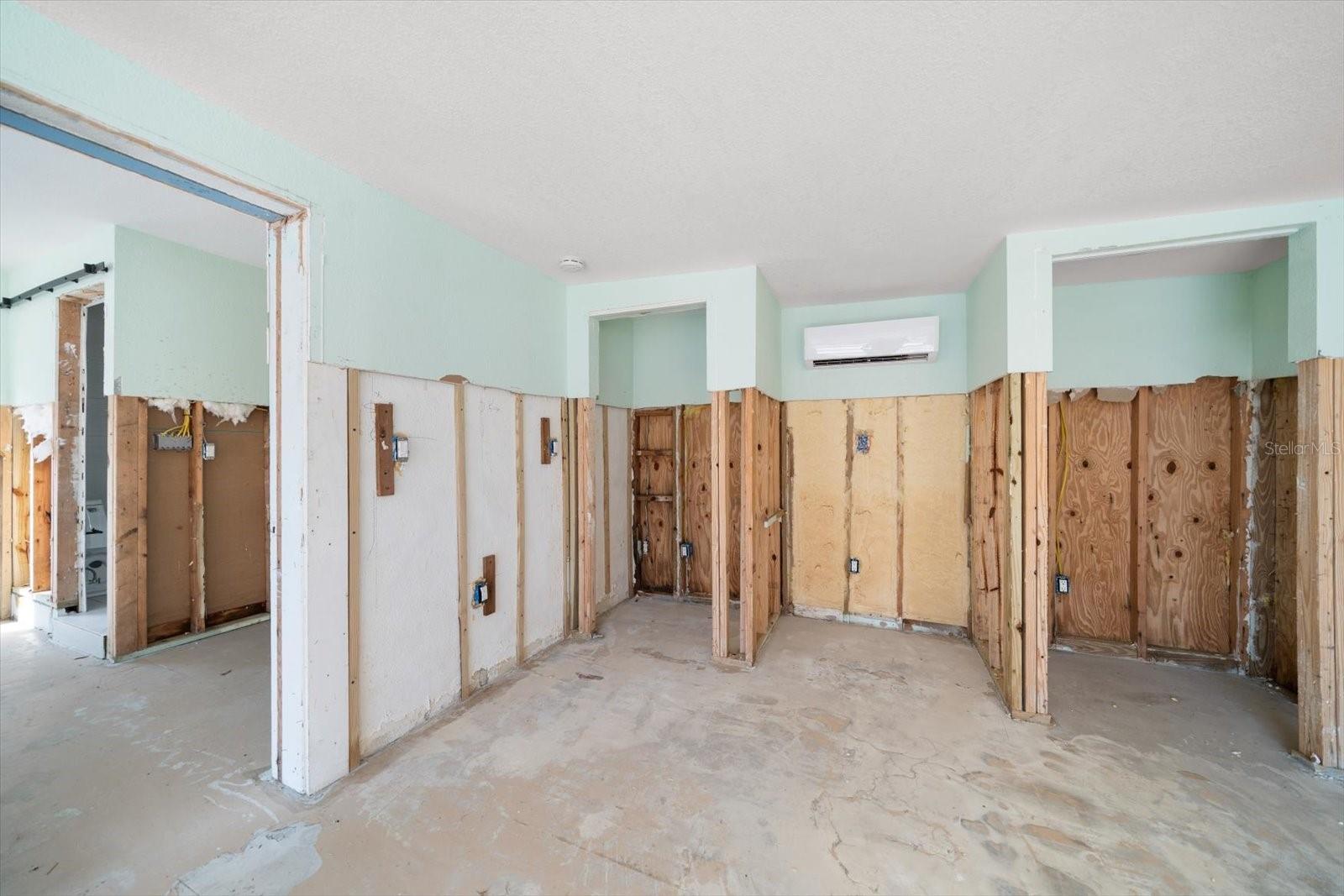 Image 32 of 49 For 737 Bruce Avenue