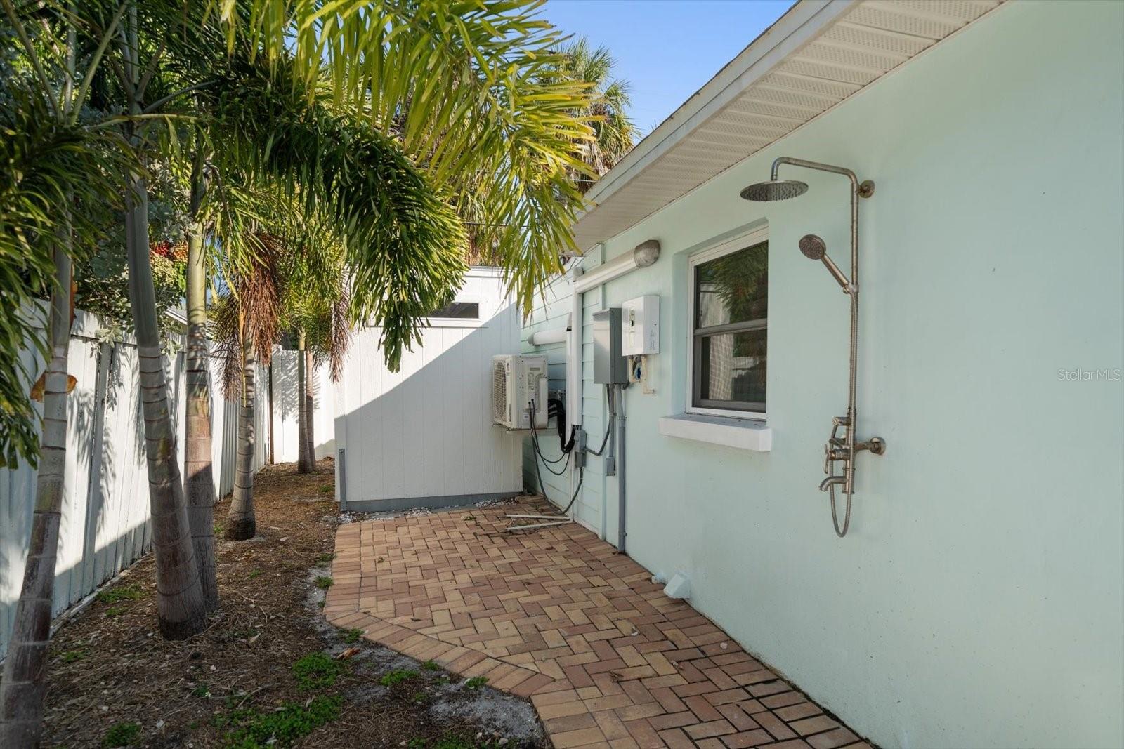 Image 38 of 49 For 737 Bruce Avenue