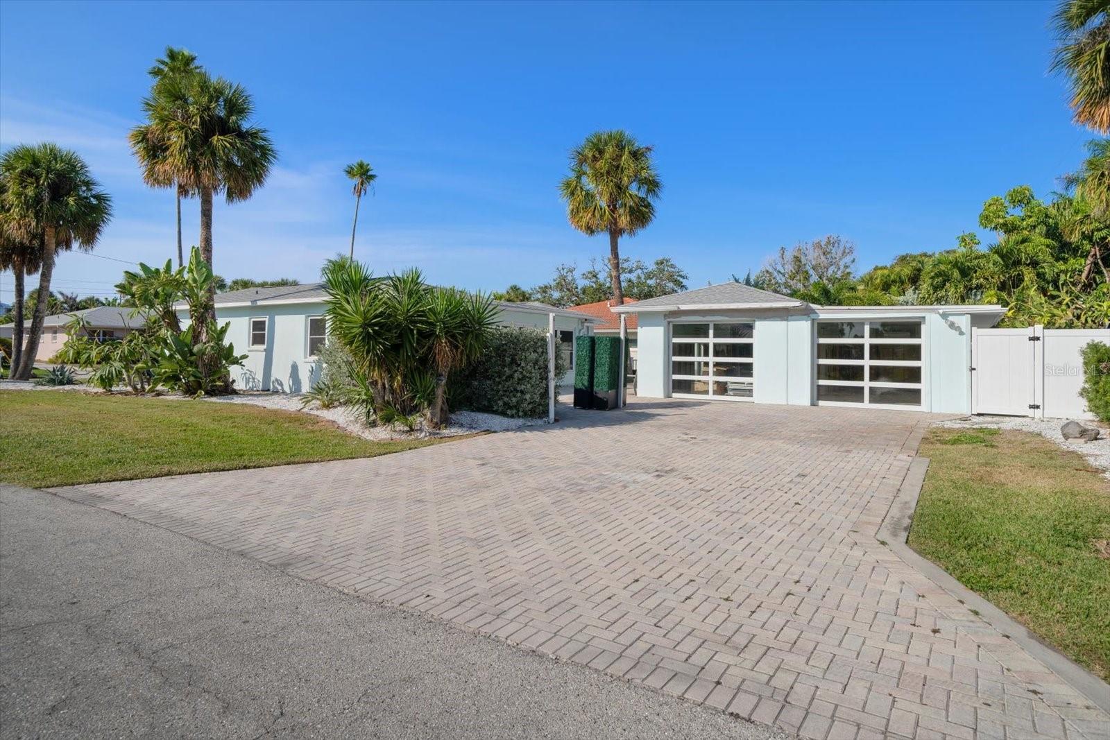 Image 42 of 49 For 737 Bruce Avenue